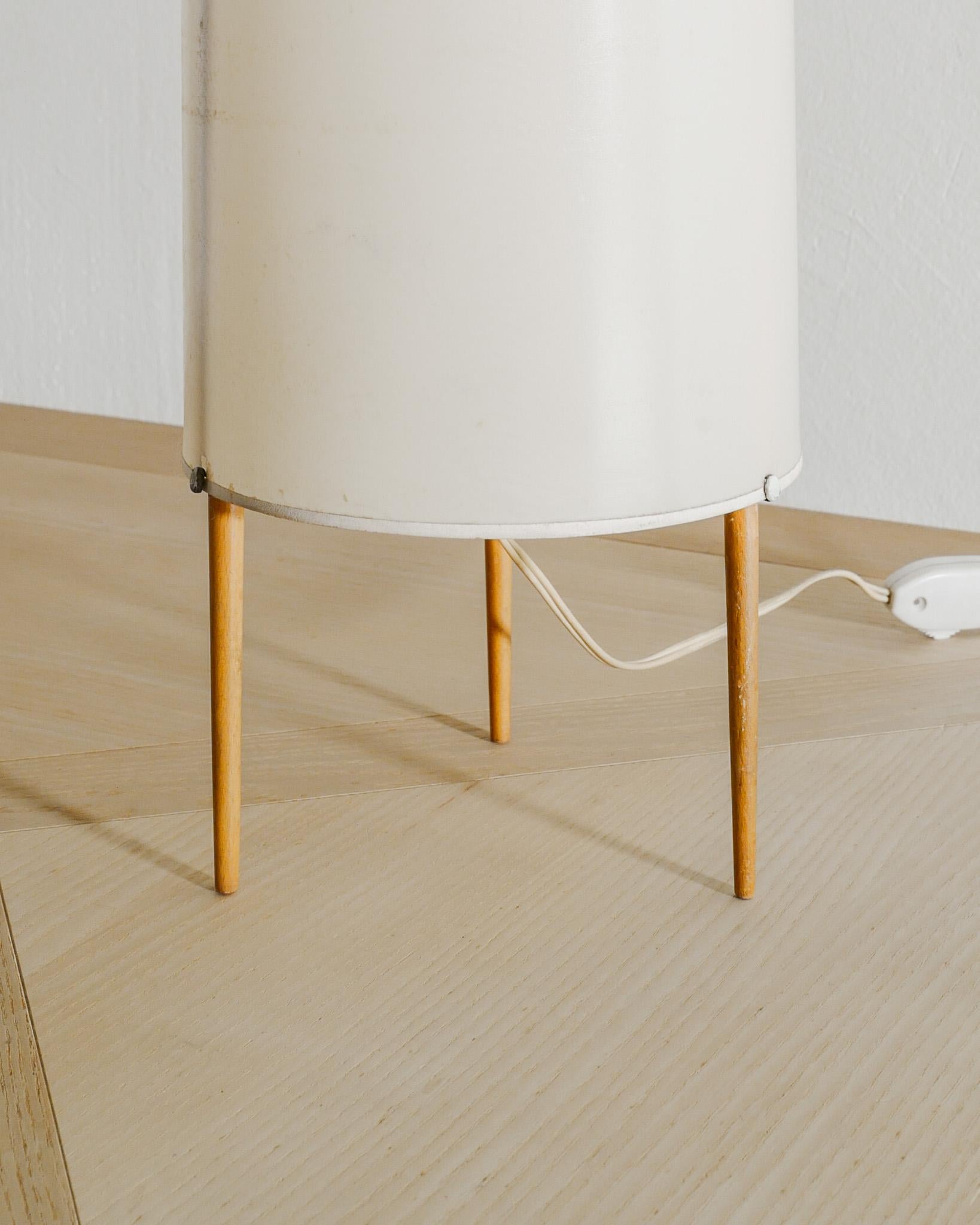 Lampe de bureau cylindrique 