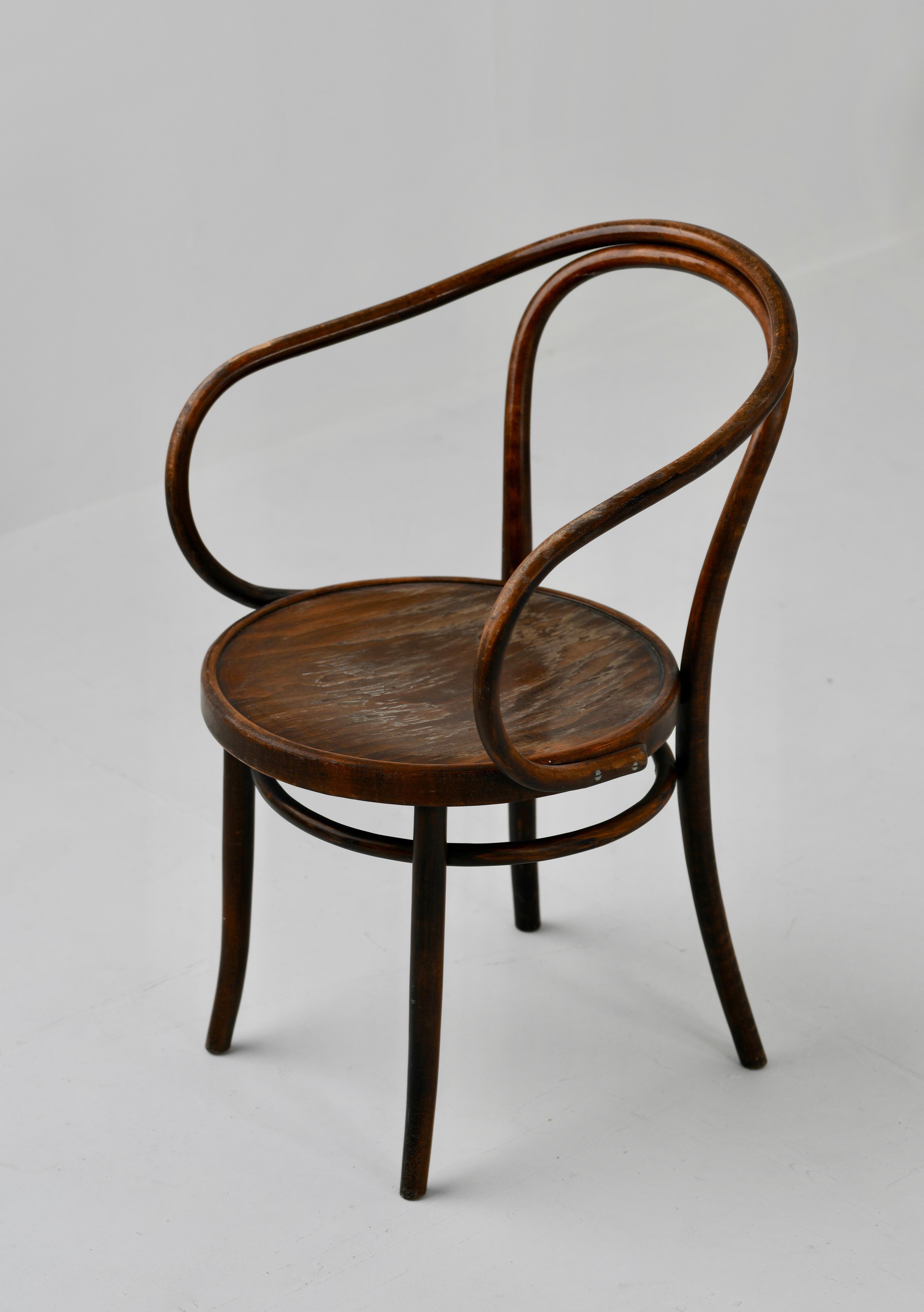 Czech B9 / 209 Dining Chairs by Michael Thonet Radomosk x 6  For Sale