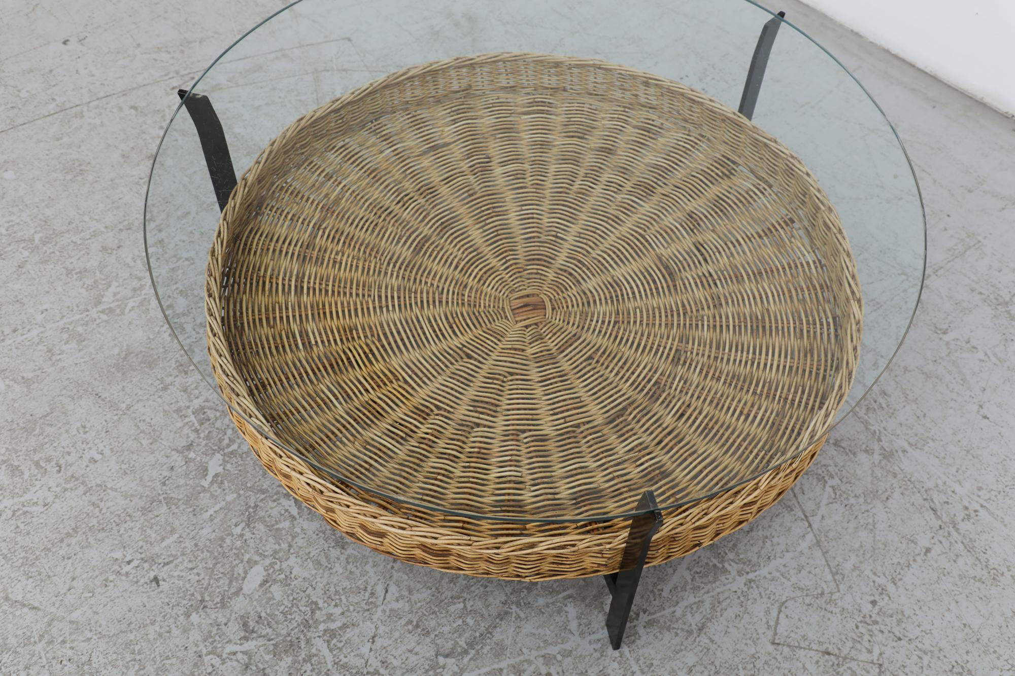 Mid-Century Noordwolde style Round Glass and Rattan Coffee Table In Good Condition For Sale In Los Angeles, CA