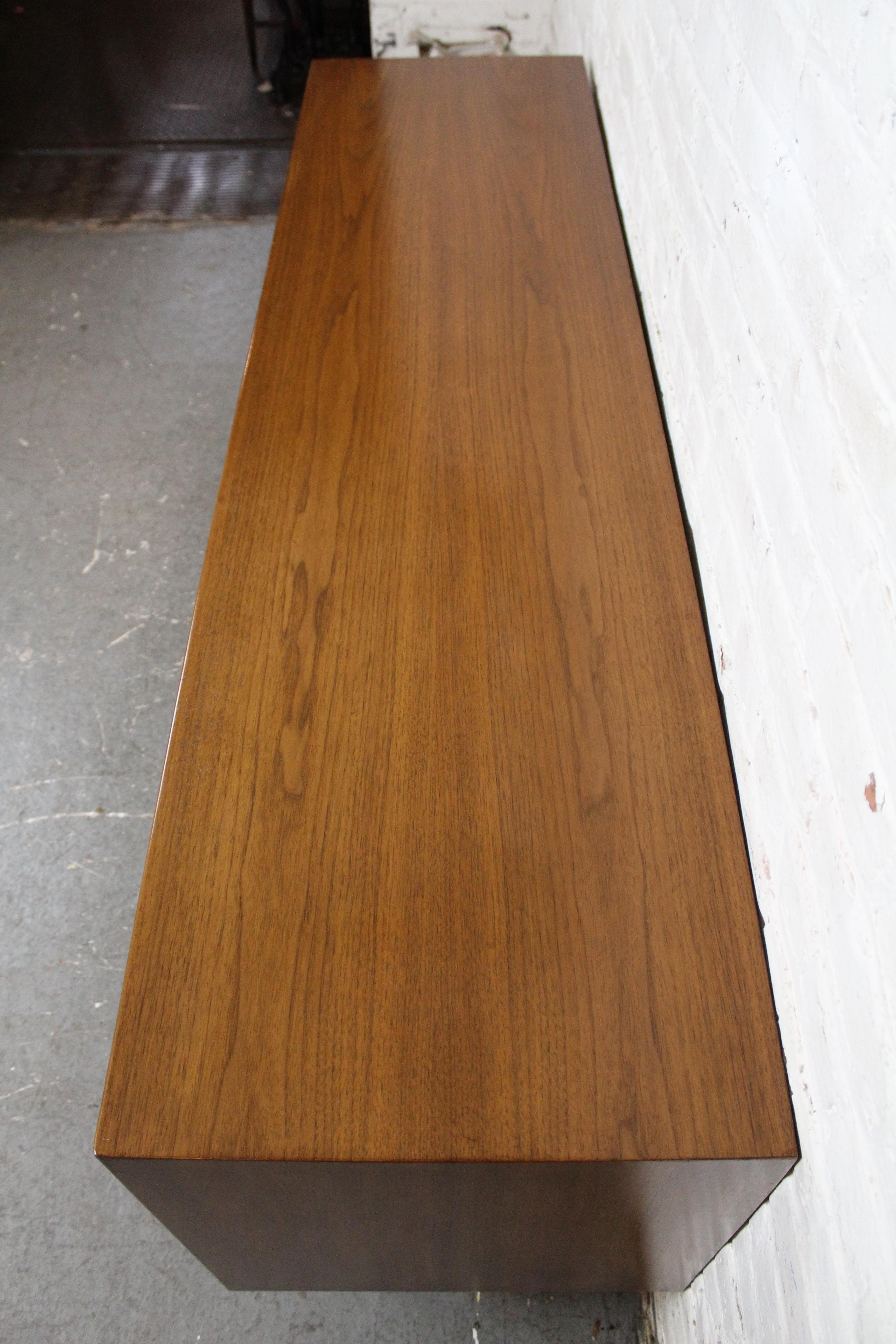 Credenza 
