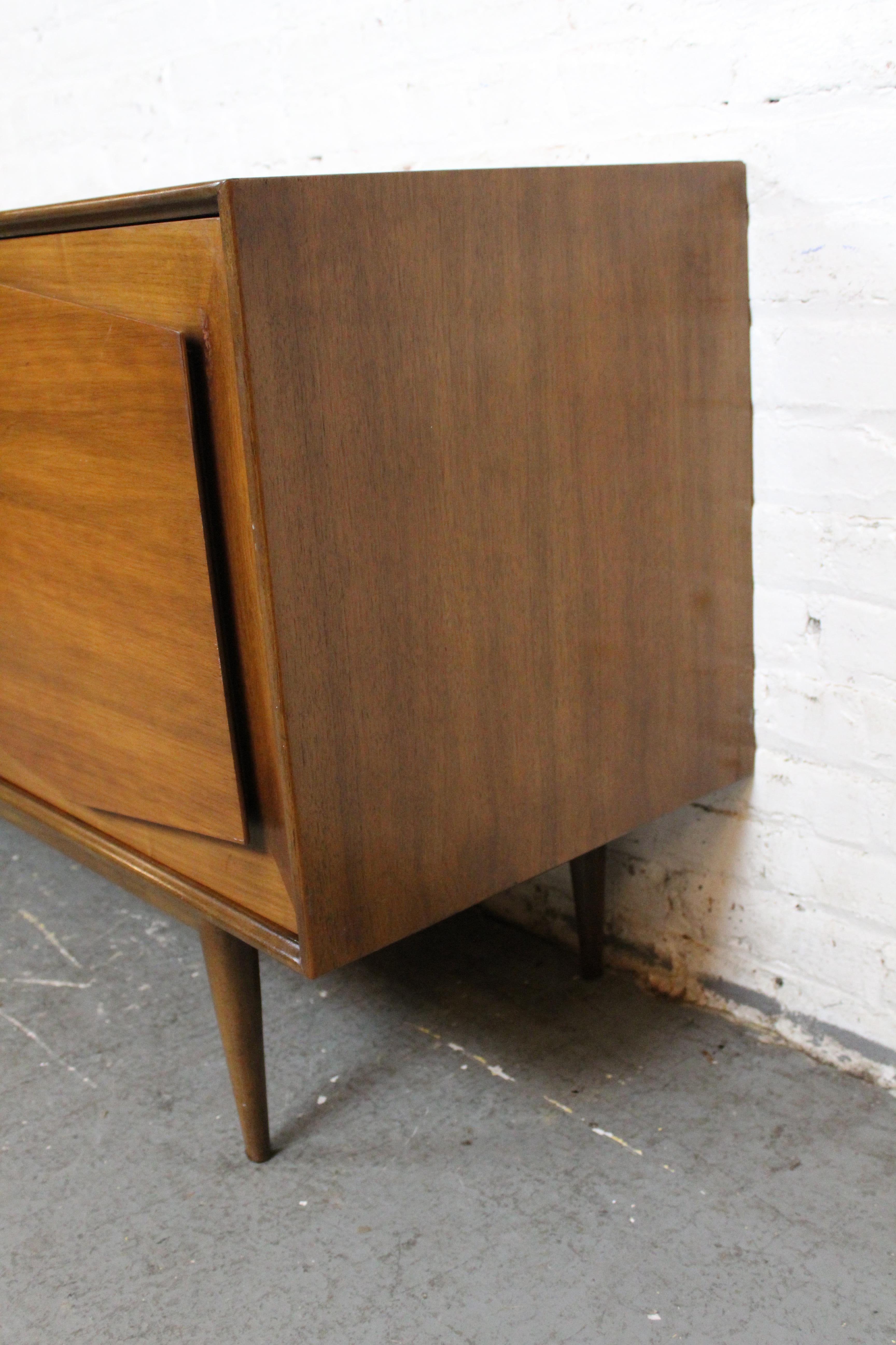 Credenza 