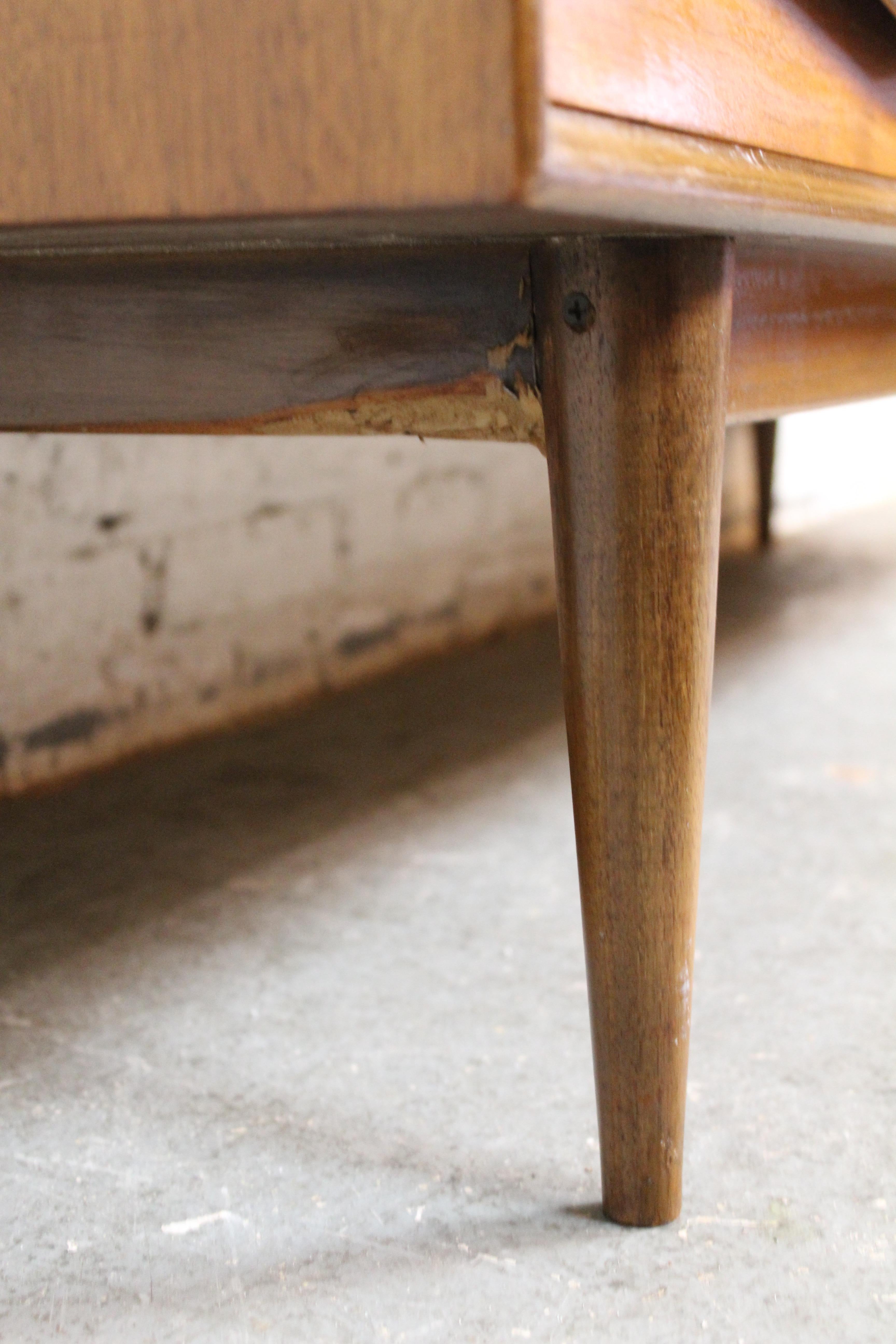 Credenza 