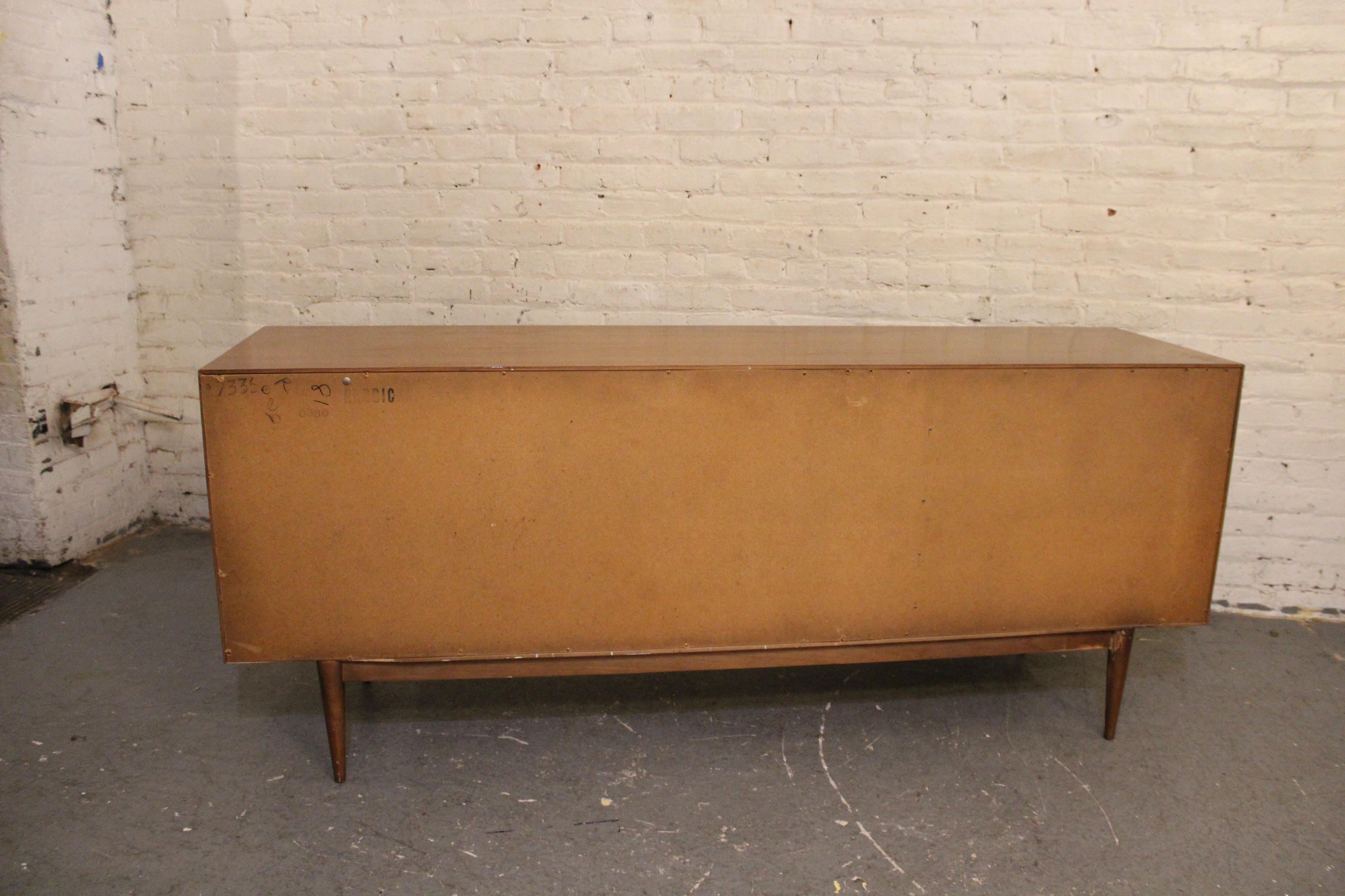 Credenza 