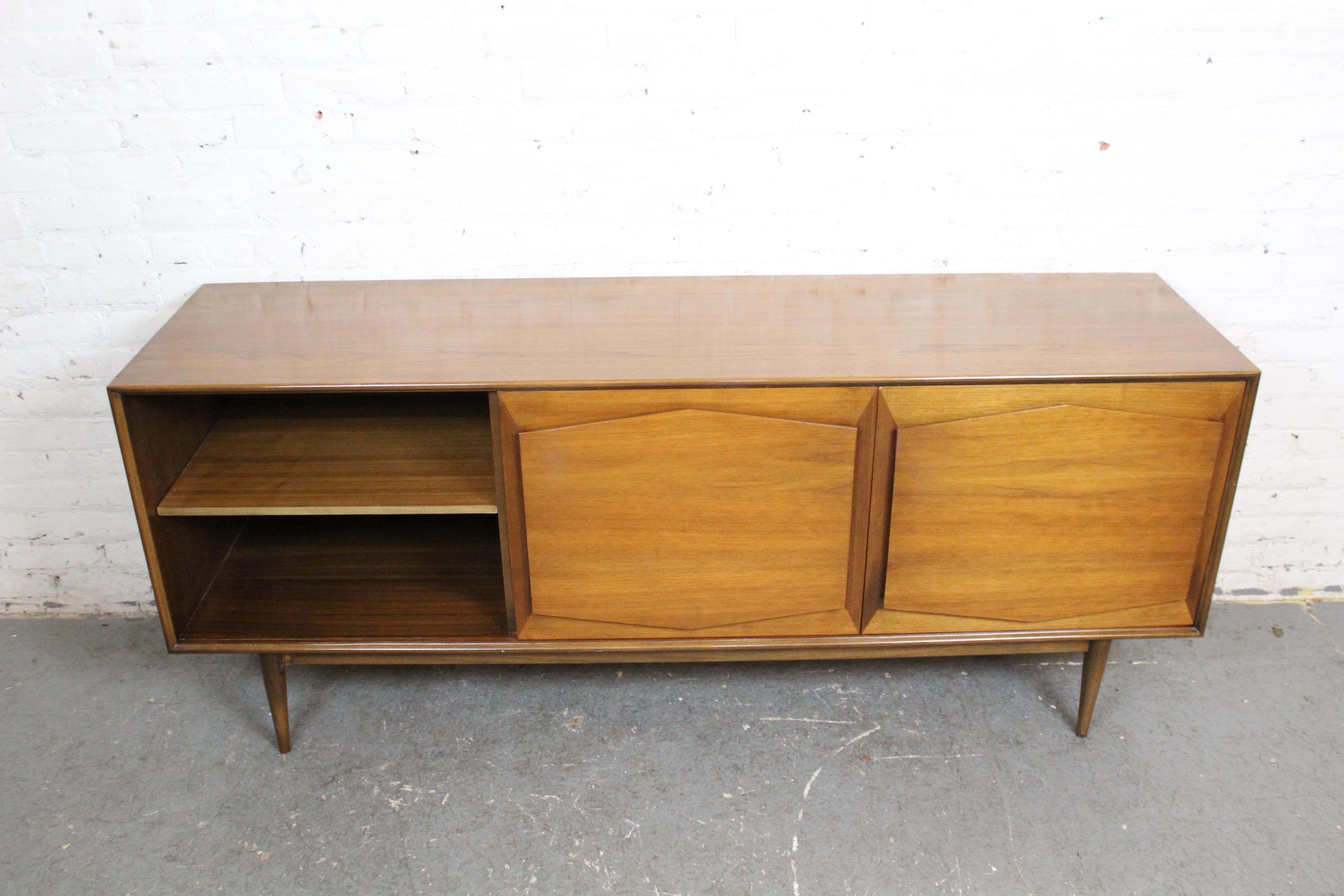 Intagliato Credenza 