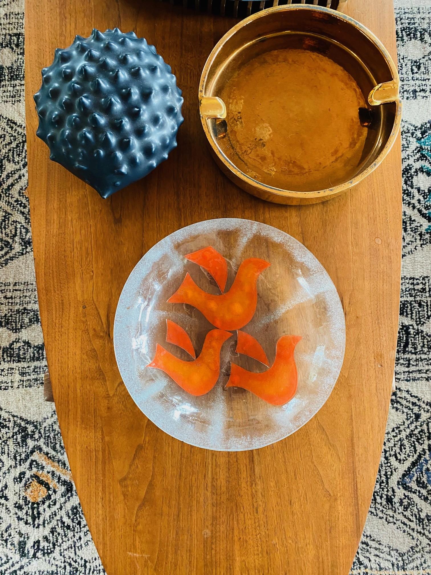 Fatto a mano Mid Century Nordic Stained Glass Art Bowl in vendita