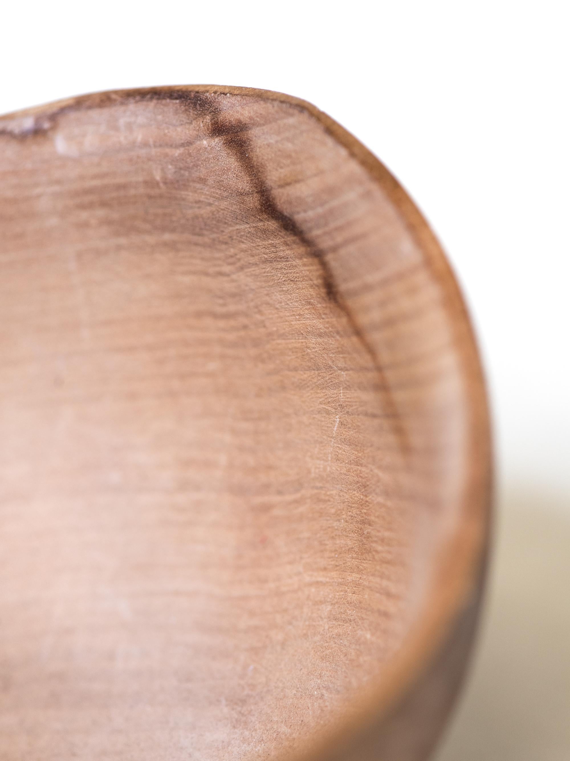 Coupe nordique en bois du milieu du siècle avec poignée en forme d'oiseau en vente 9