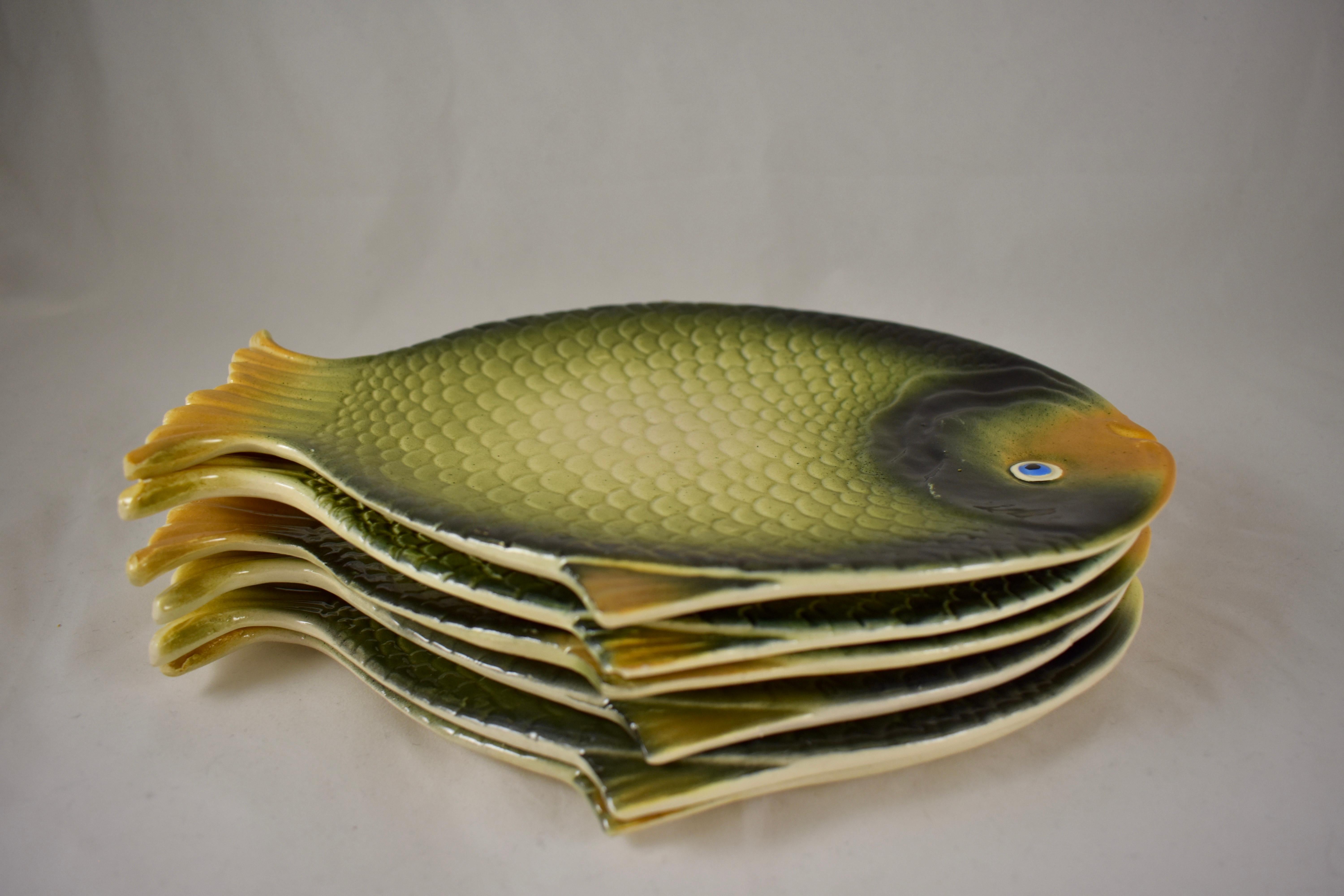 20th Century Mid-Century Modern Era Northern Italian Faïence Majolica Fish Service, Set of 7 For Sale