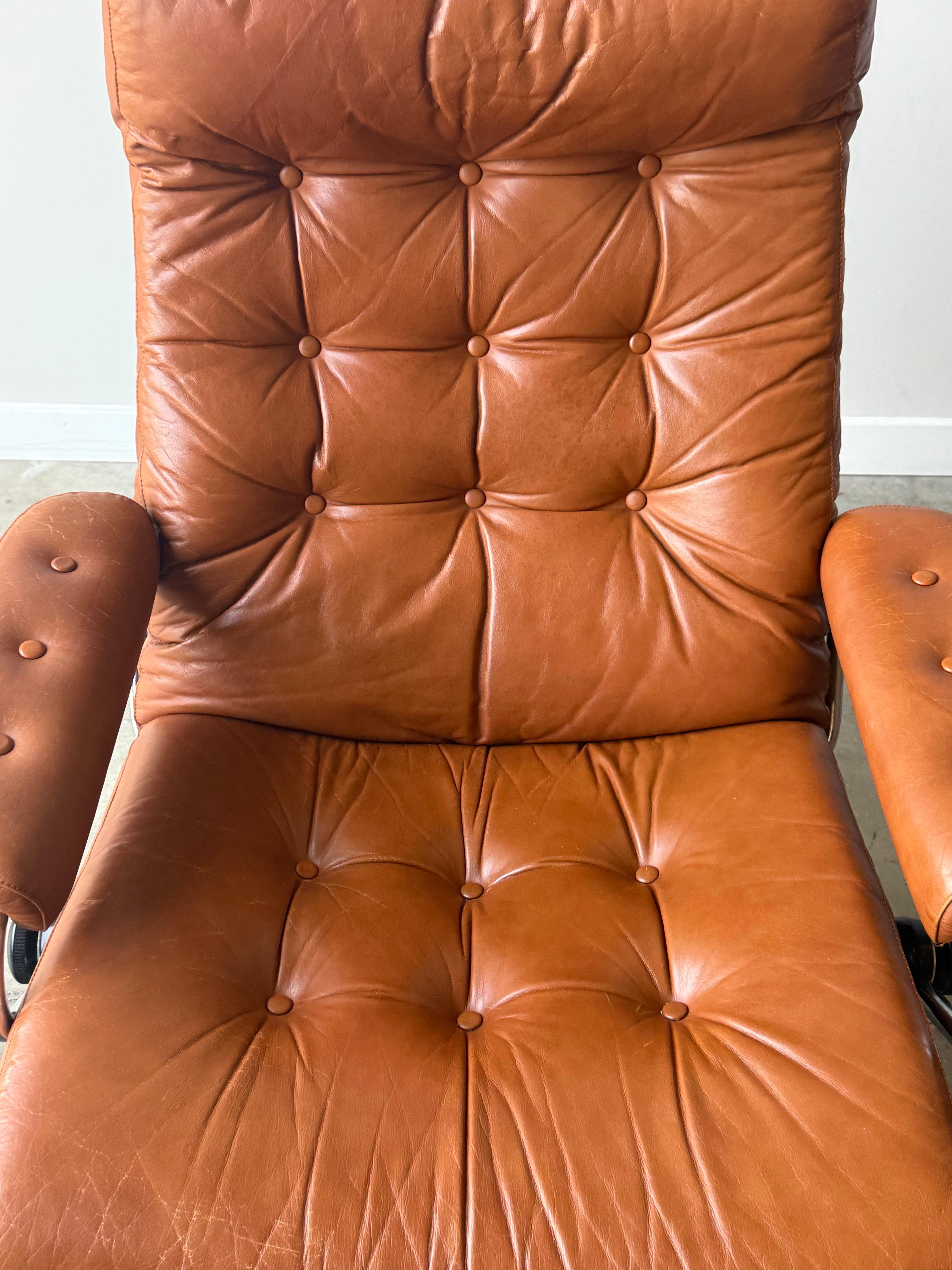 Mid-Century Norwegian Classic Ekorness Stressless Reclining Lounge and Ottoman im Angebot 3