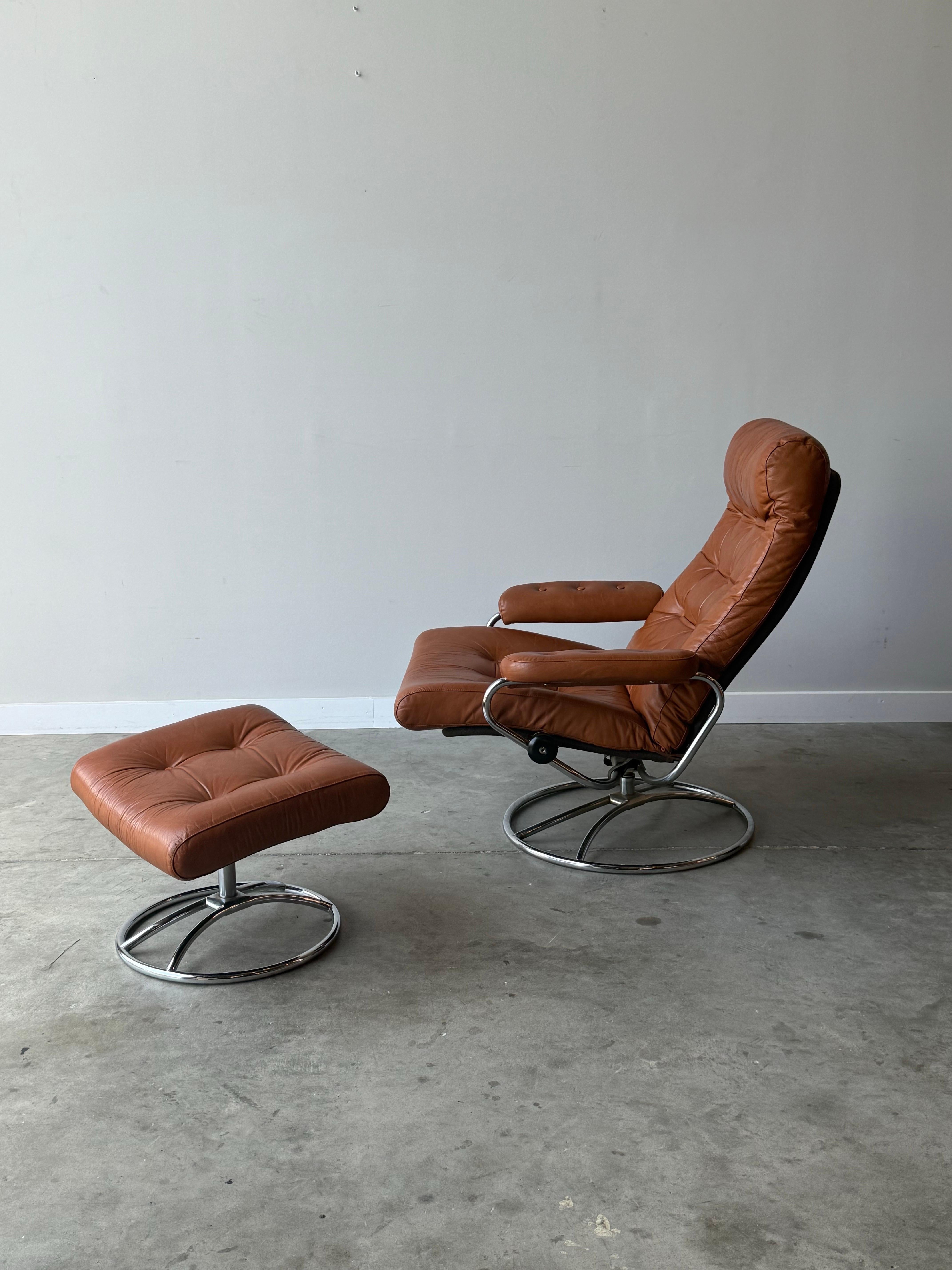 Mid-Century Norwegian Classic Ekorness Stressless Reclining Lounge and Ottoman im Zustand „Gut“ im Angebot in Raleigh, NC