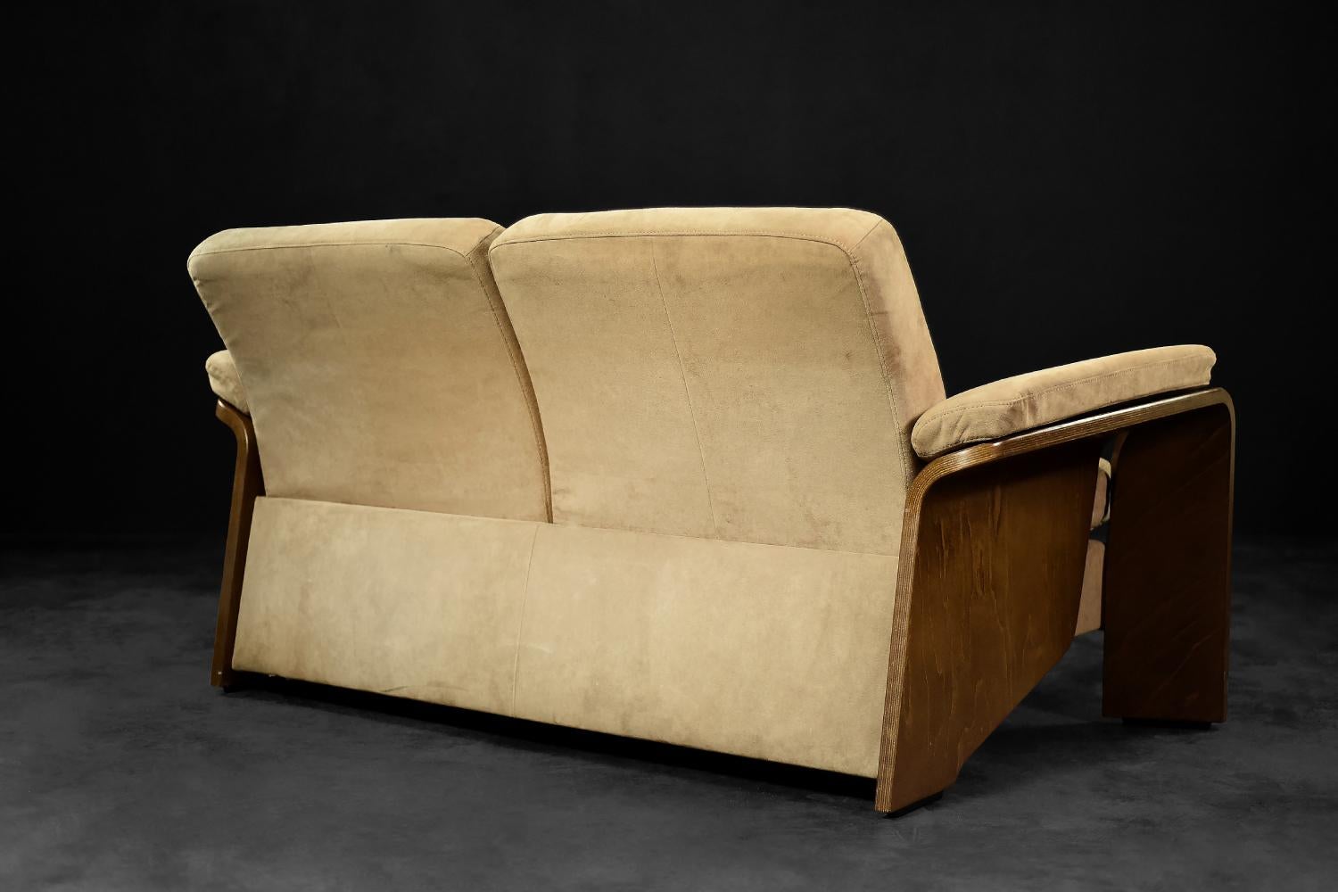 Norwegische Mid-Century Modern 2-Sitzer Sofa Stressless Pegasus Low Back Loveseat im Angebot 12