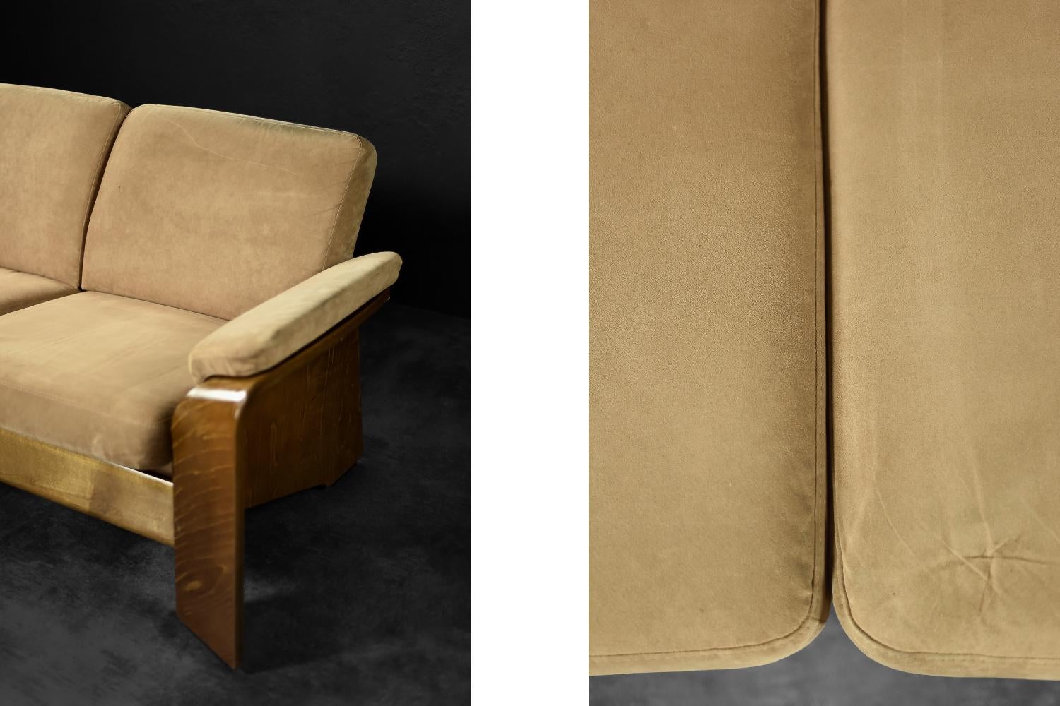 Norwegische Mid-Century Modern 2-Sitzer Sofa Stressless Pegasus Low Back Loveseat (Stoff) im Angebot