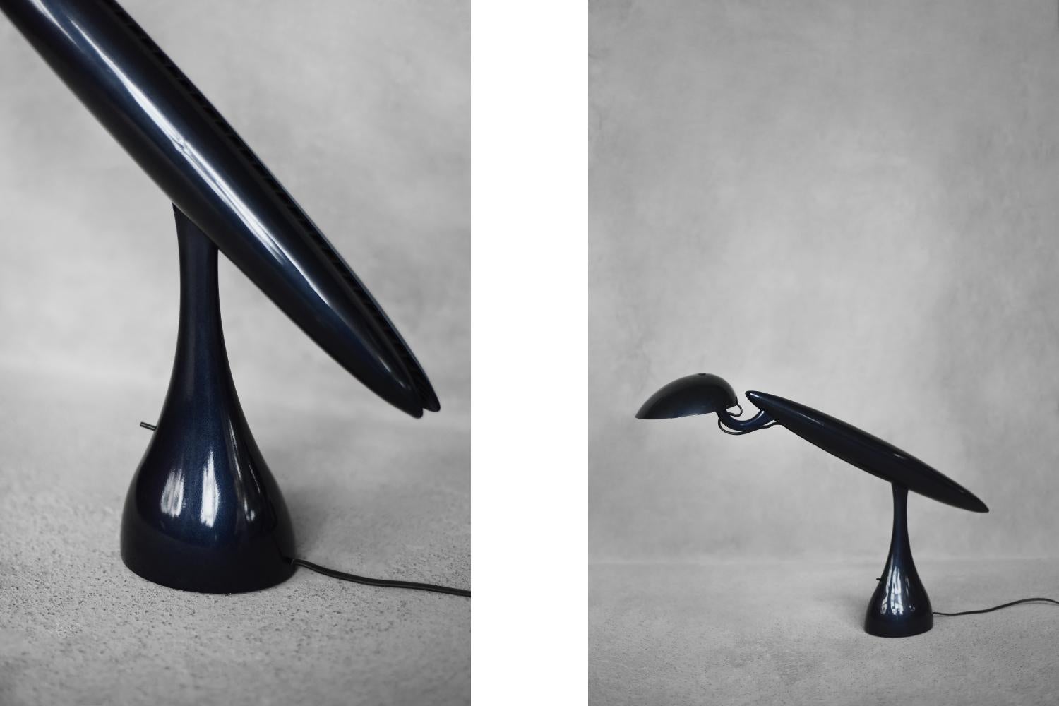 Plastique Lampe de bureau norvégienne moderne bleu marine du milieu du siècle Heron par Isao Hosoe pour Luxo en vente