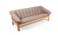 Canapé norvégien post-moderne du milieu du siècle Ekornes en cuir brun à armature de bouleau