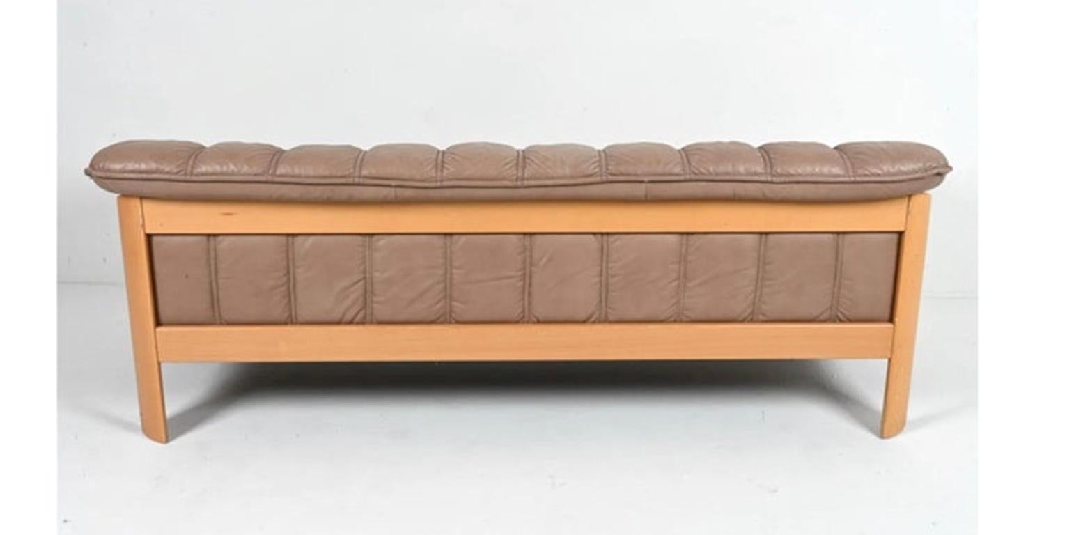 Mid-Century Norwegian Post Modern Ekornes Brown Leather Birch frame Sofa In Good Condition In Brooklyn, NY