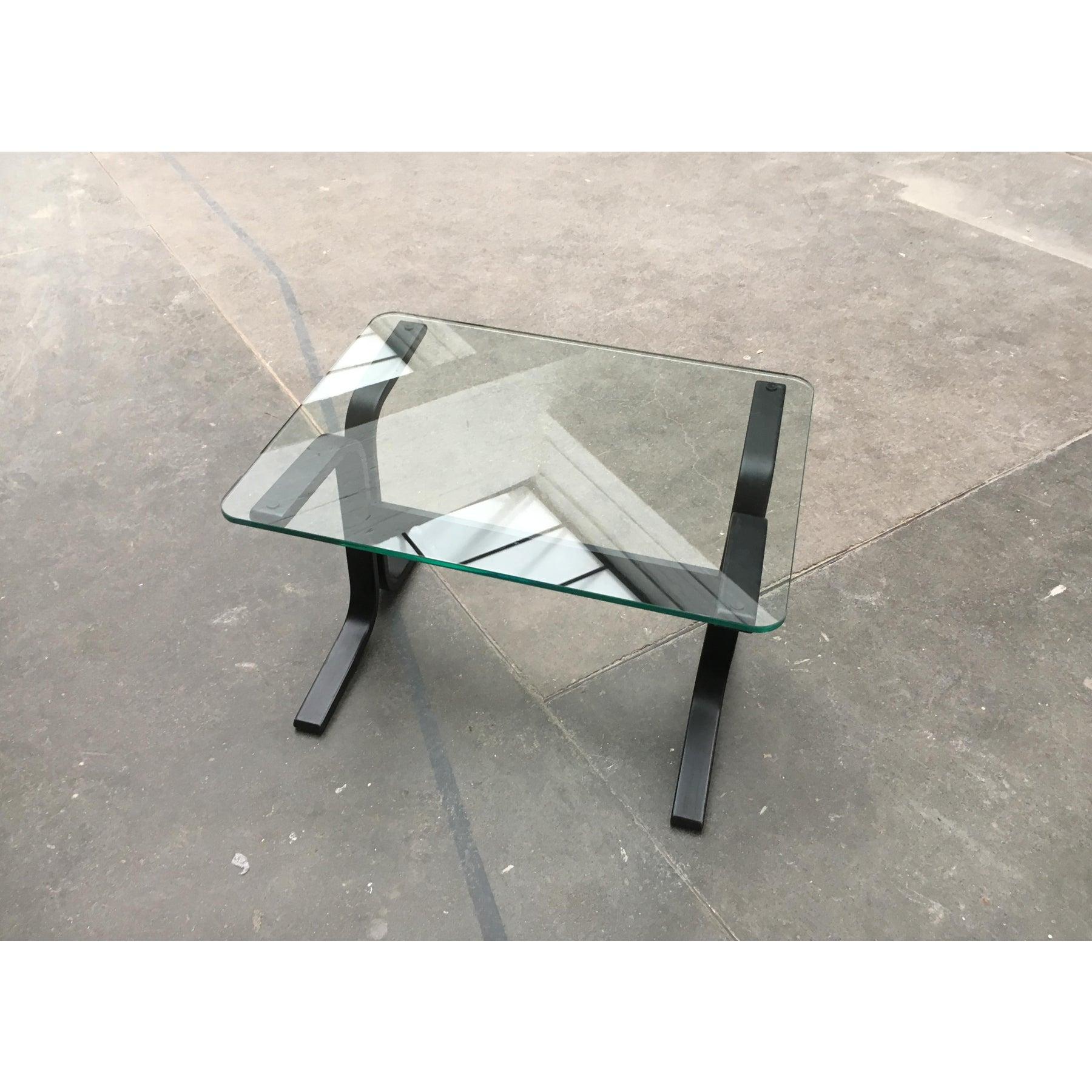 Norvégien Table d'appoint norvégienne du milieu du siècle dernier en verre Siesta par Ingmar Relling, années 1960 en vente