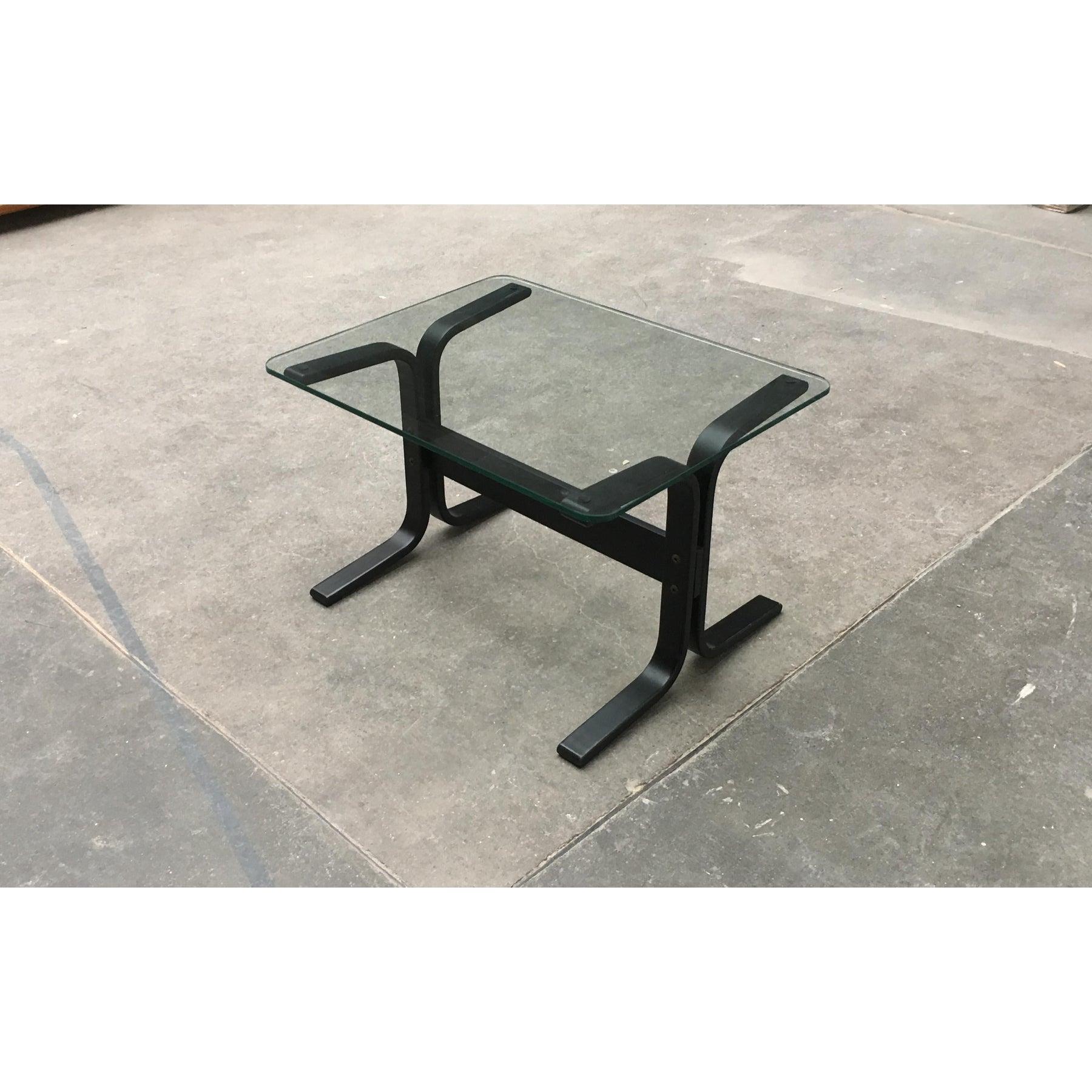 Table d'appoint norvégienne du milieu du siècle dernier en verre Siesta par Ingmar Relling, années 1960 Bon état - En vente à Hamburg, DE