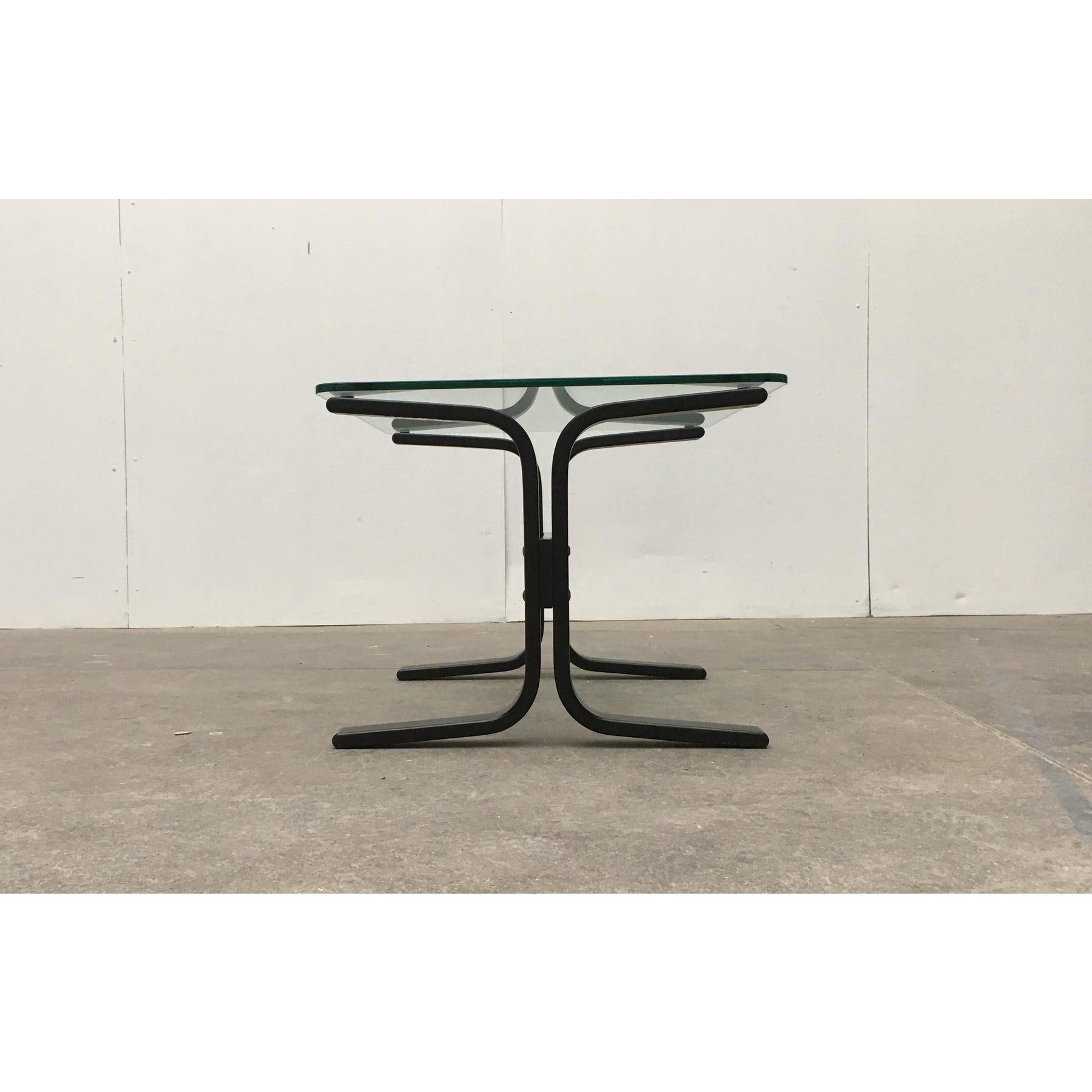 Verre Table d'appoint norvégienne du milieu du siècle dernier en verre Siesta par Ingmar Relling, années 1960 en vente