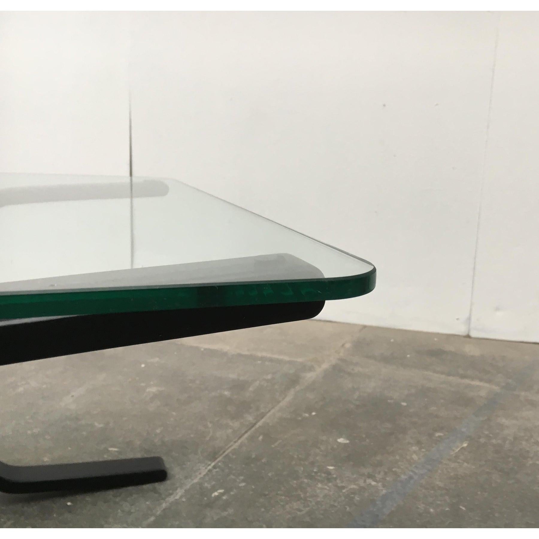 Table d'appoint norvégienne du milieu du siècle dernier en verre Siesta par Ingmar Relling, années 1960 en vente 2
