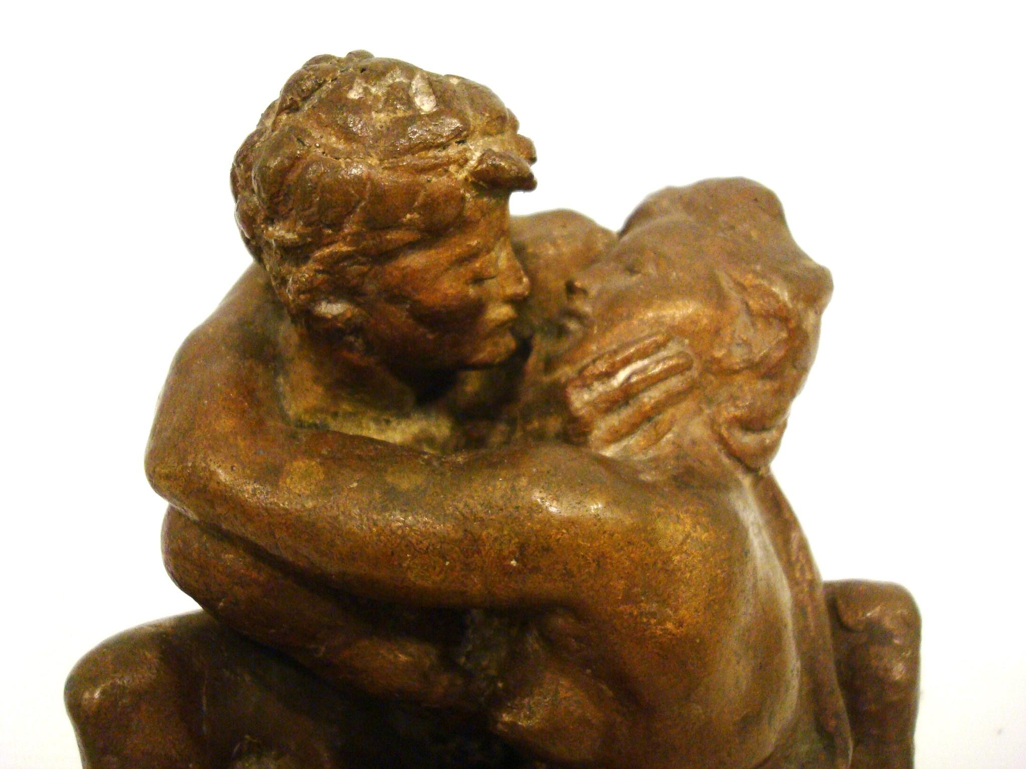 Mid-Century moderno Scultura in bronzo di metà secolo Nude Lovers Statue By Francesco Messina in vendita