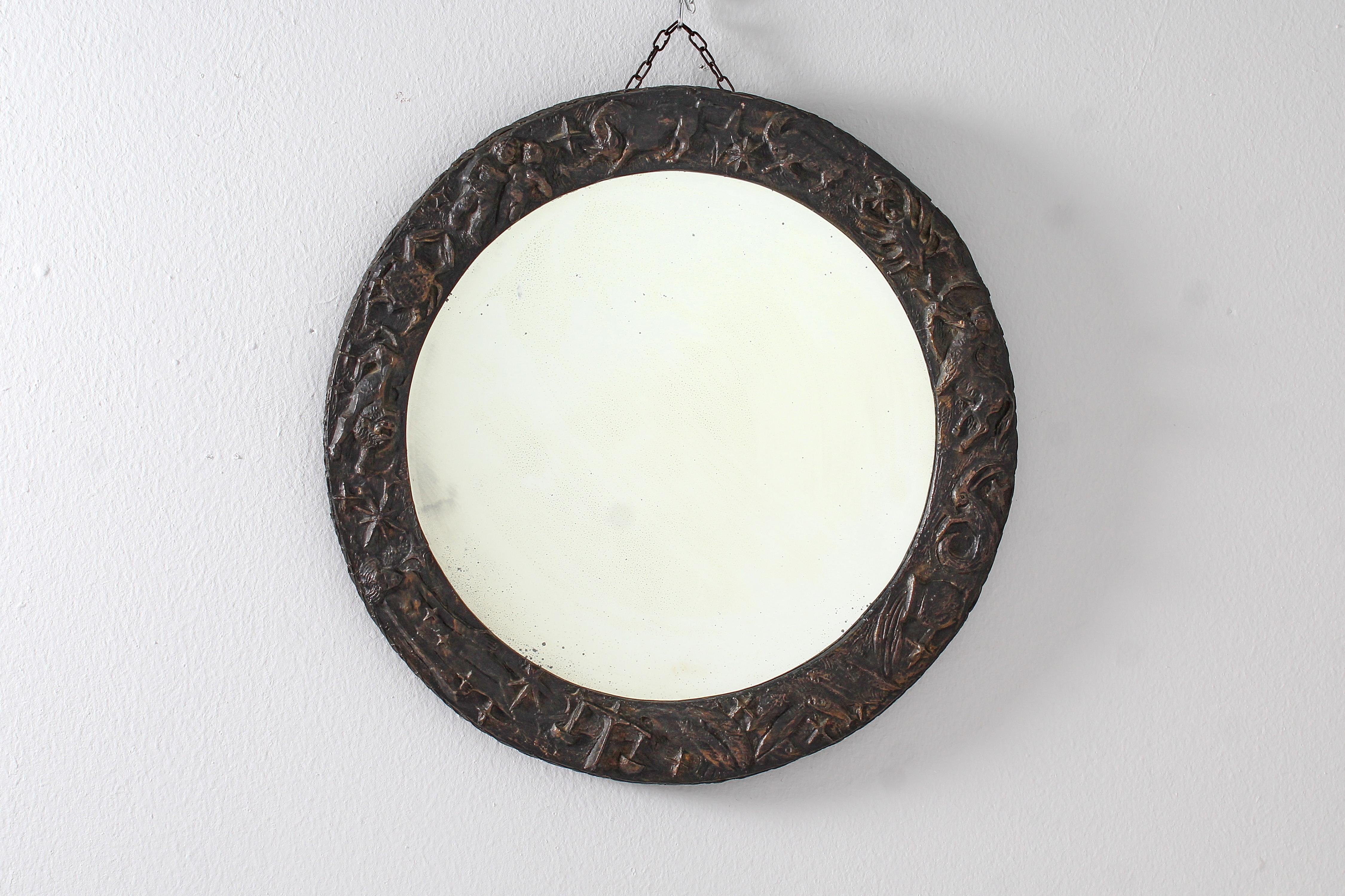 Miroir rond en bois sculpté avec signes du zodiaque de O. Borsani