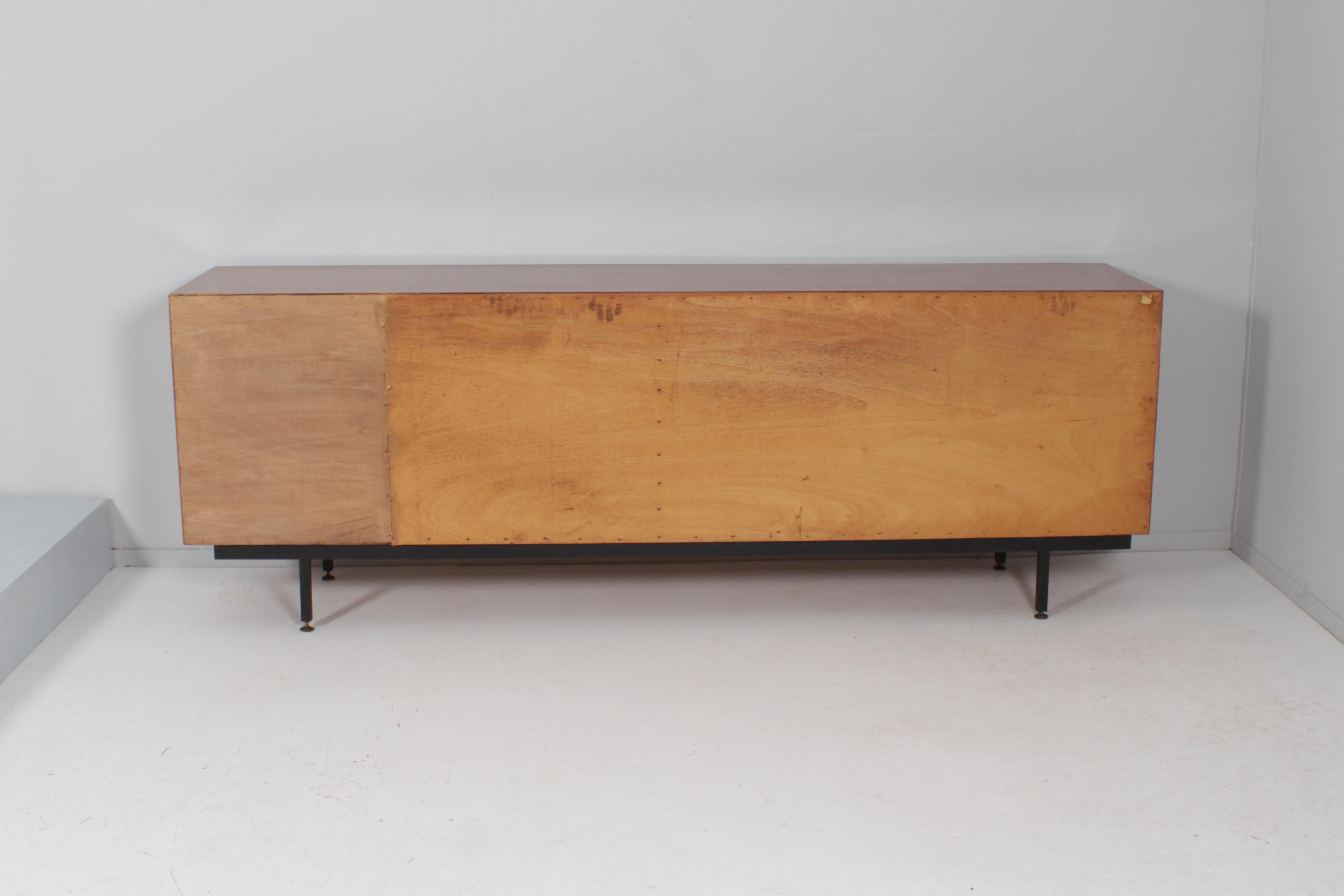 Mid-Century O. Borsani Style Wooden Sideboard  60s Italy For Sale 1