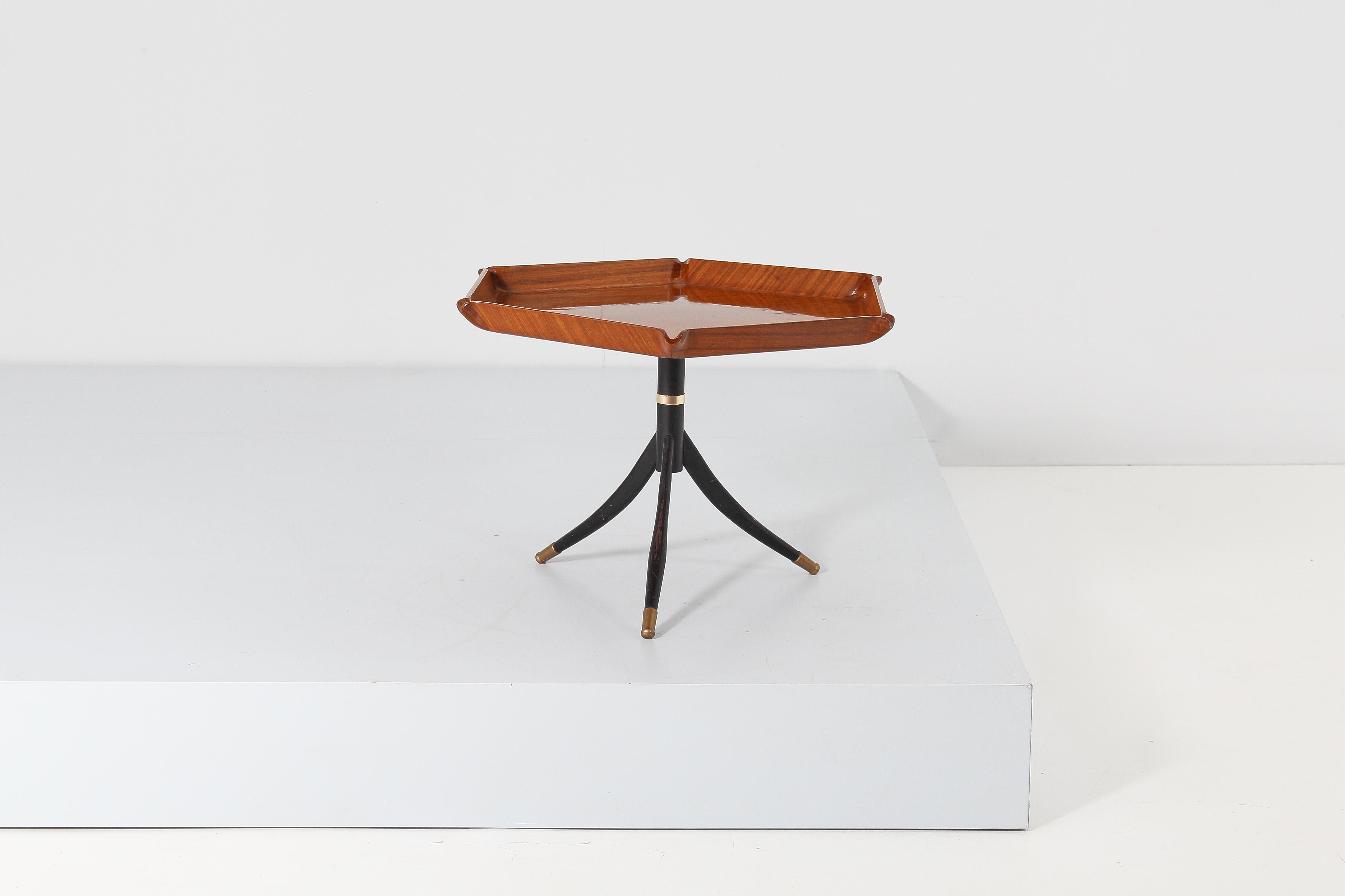 Mid-Century Modern Mid-Century O. Borsani Wood and Brass Exagonal Coffee Table, Italy 50s For Sale