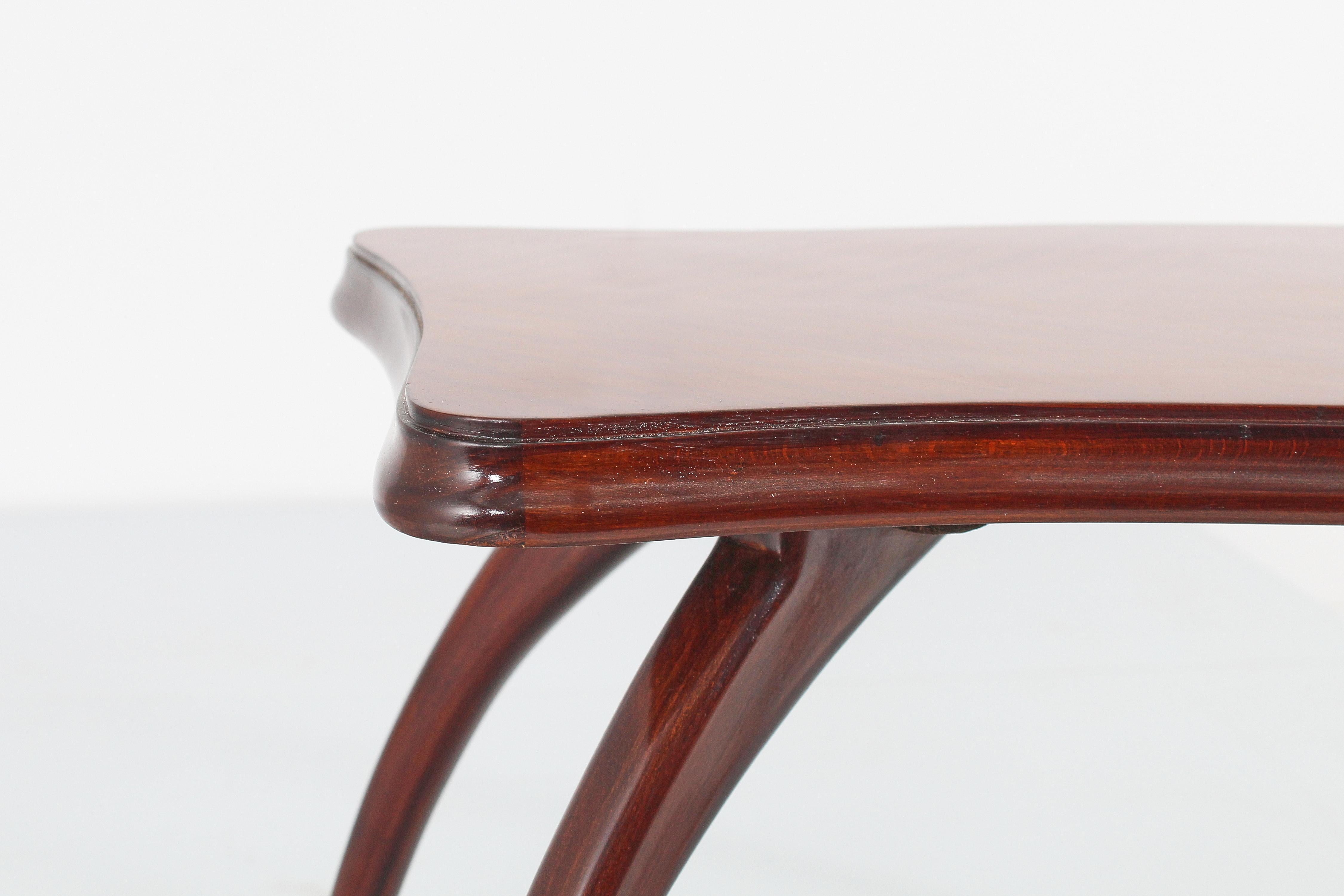 Mid-Century O. Borsani (attr.) Holz-Couchtisch, Italien 20er-Jahre im Angebot 4