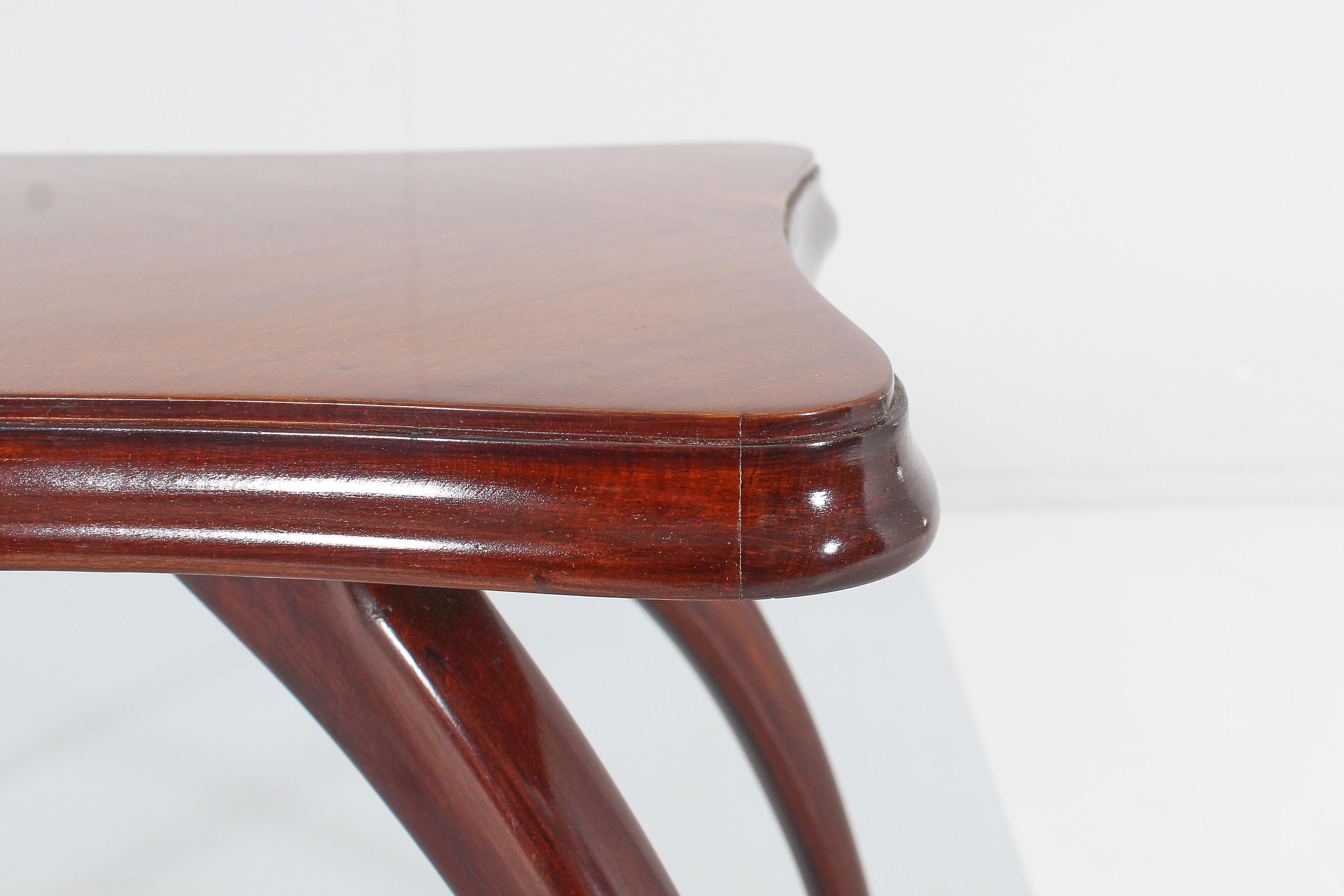 Mid-Century O. Borsani (attr.) Holz-Couchtisch, Italien 20er-Jahre im Angebot 11