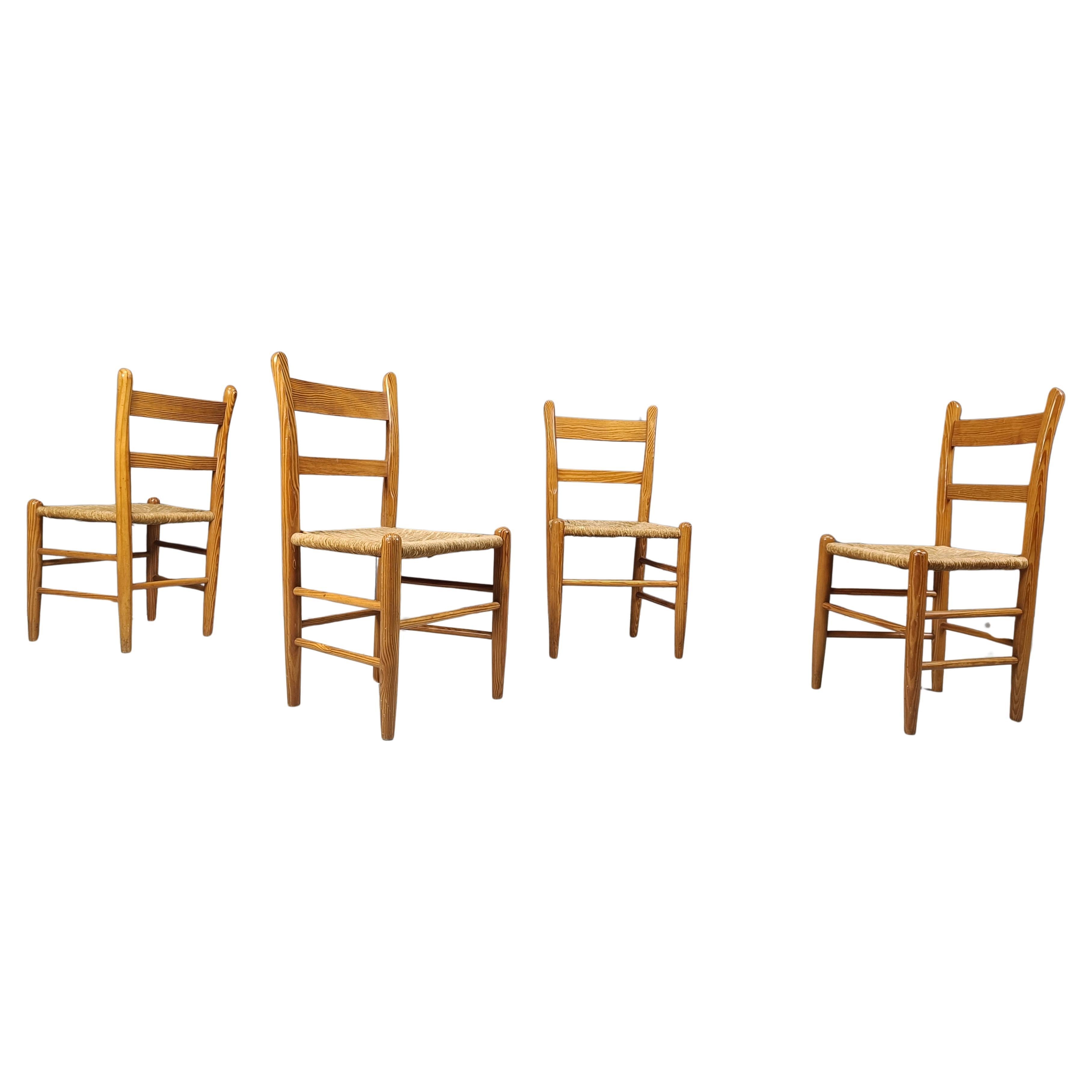 Set di 4 sedie da pranzo di metà secolo in Oak e vimini - Anni '70 in vendita