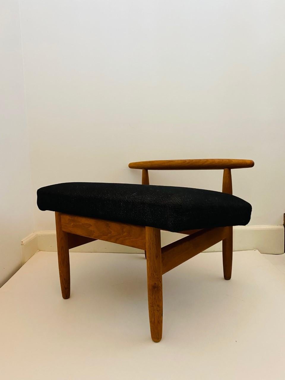 Mid-Century Modern Mid-Century Oak and Wool Stool by Ejvind A. Johansson for FDB Møbler, Denmark For Sale