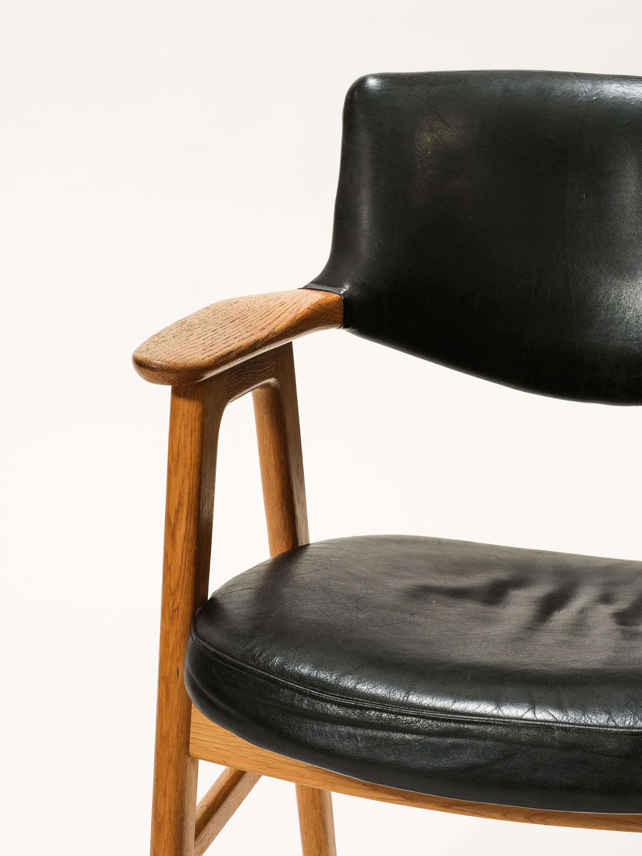 Danish Mid-Century Oak Armchair by Erik Kirkegaard for Høng Stolefabrik, Denmark, 1960s