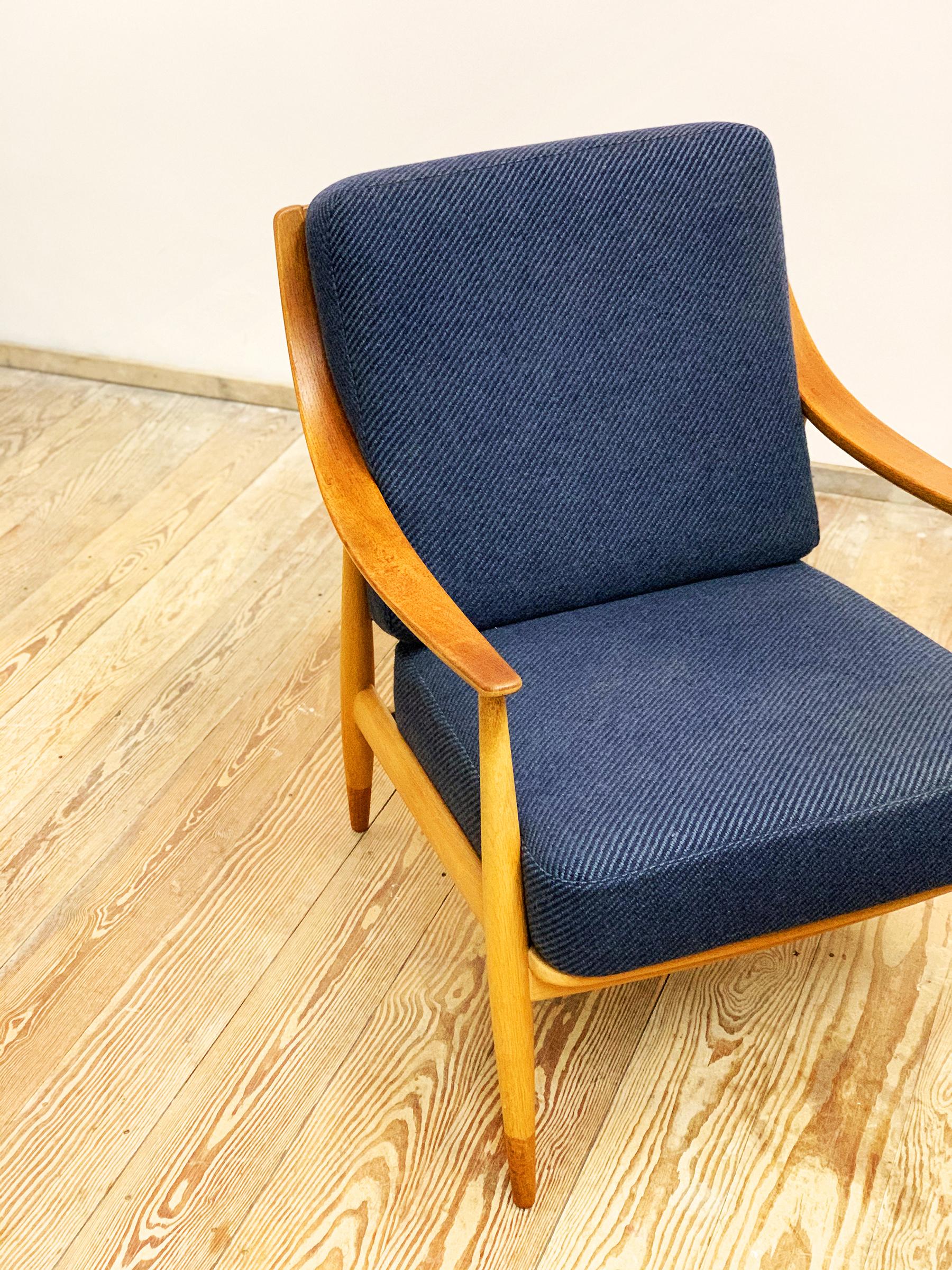 Mid-Century Oak Armchair by Peter Hvidt, France & Daverkosen, Denmark, 1950s 6