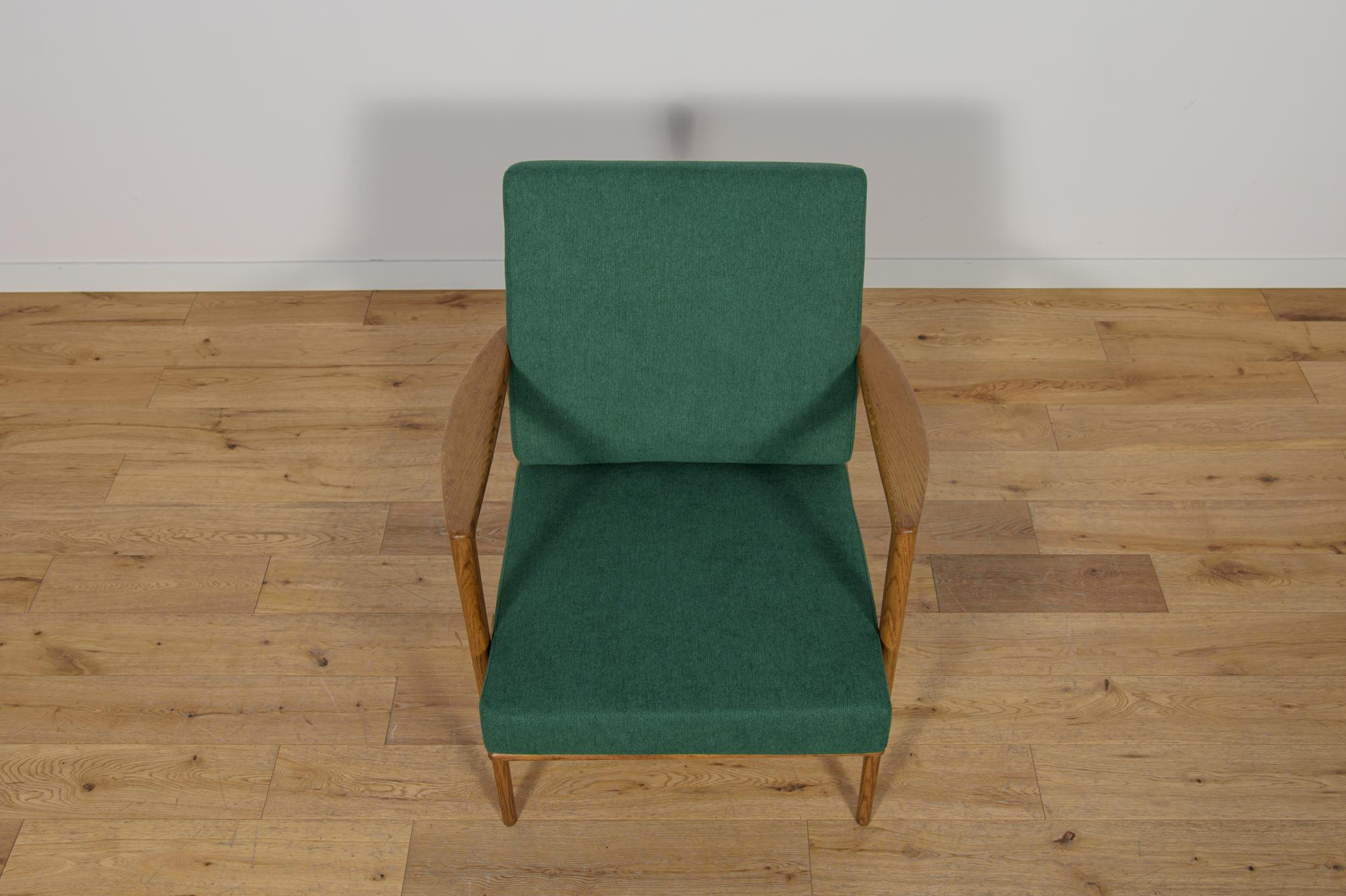 Mid-Century Modern Fauteuil du milieu du siècle dernier modèle 300-139  de l'usine de Swarzędz, années 1960