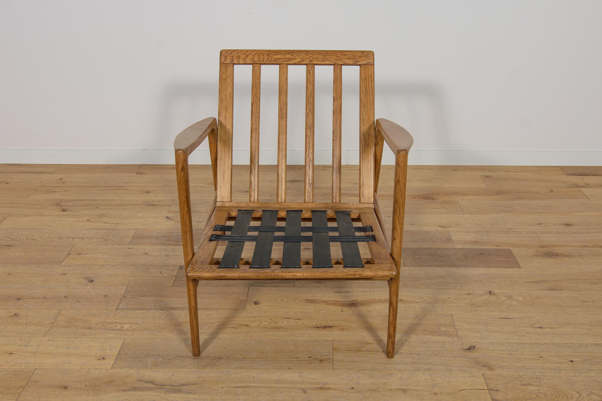 Fauteuil du milieu du siècle dernier modèle 300-139  de l'usine de Swarzędz, années 1960 2
