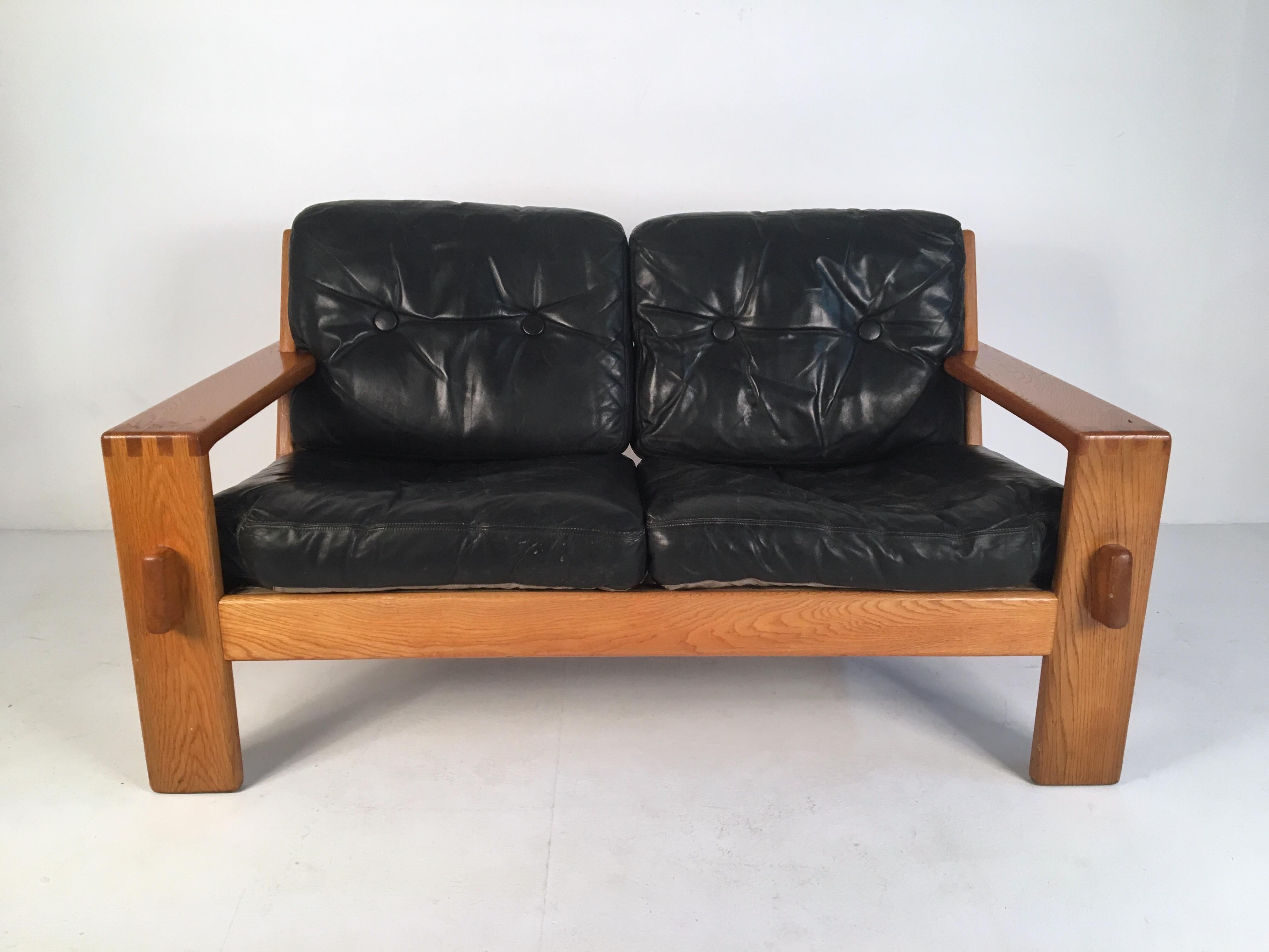 Midcentury Oak & Black Leather ‘Bonanza’ Sofa by E. Pajamies for Asko circa 1960 For Sale 1