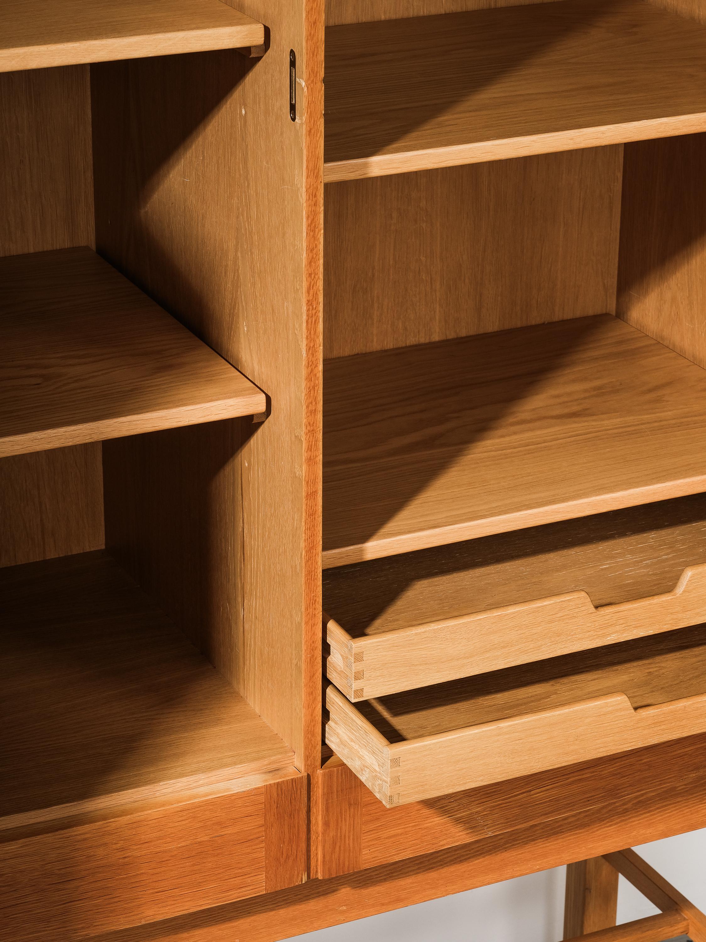 Mid-Century Oak Cabinet by Gunnar Myrstrand for Källemo, Sweden, 1960s For Sale 3
