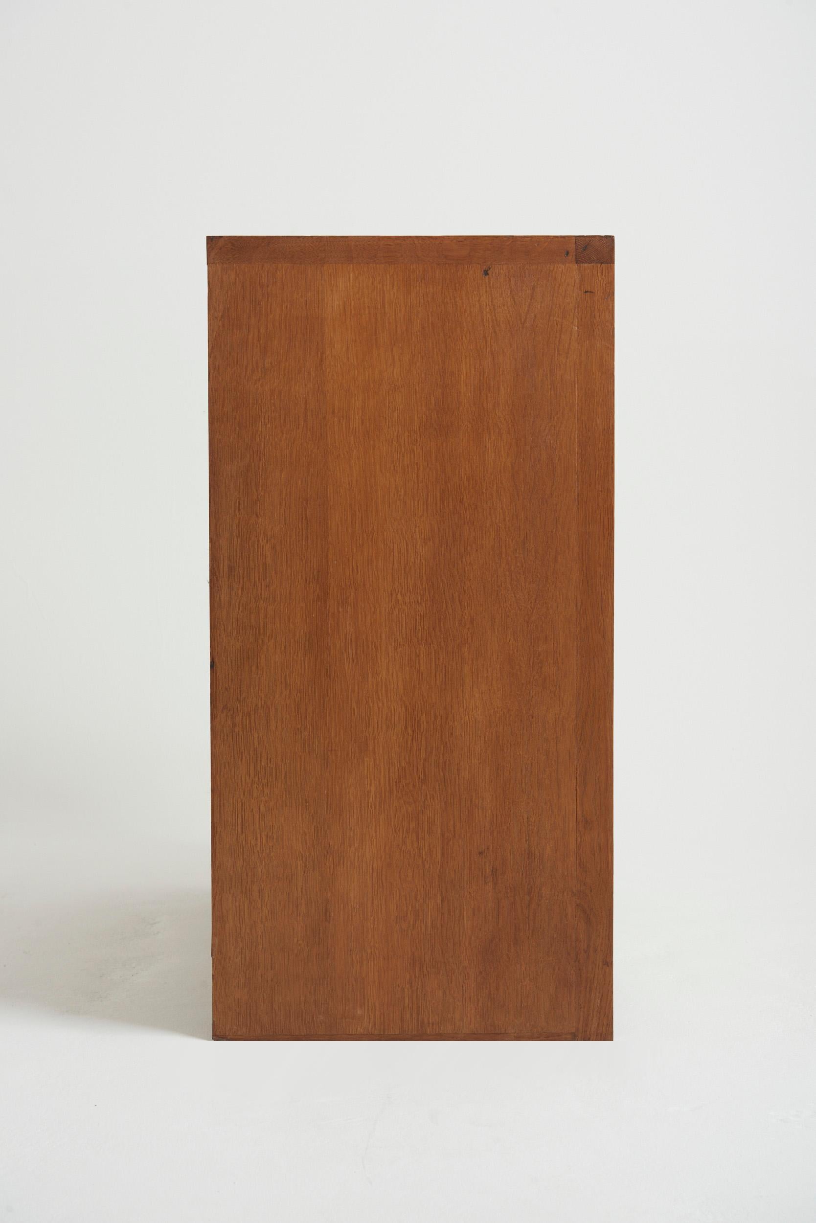 Mid-Century Oak Cabinet For Sale 7
