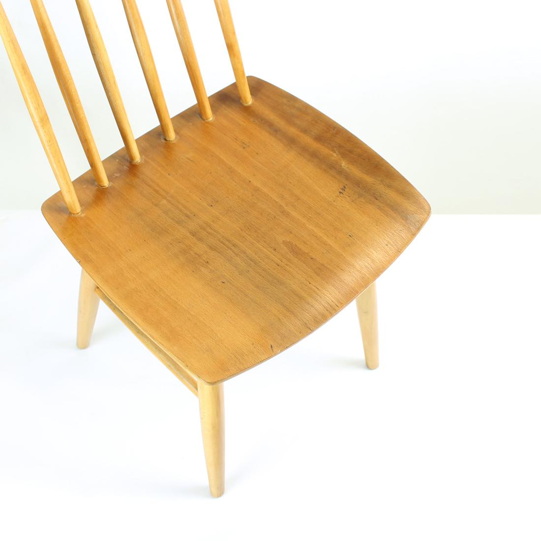 Chaise en chêne du milieu du siècle produite en 1975 en vente 6