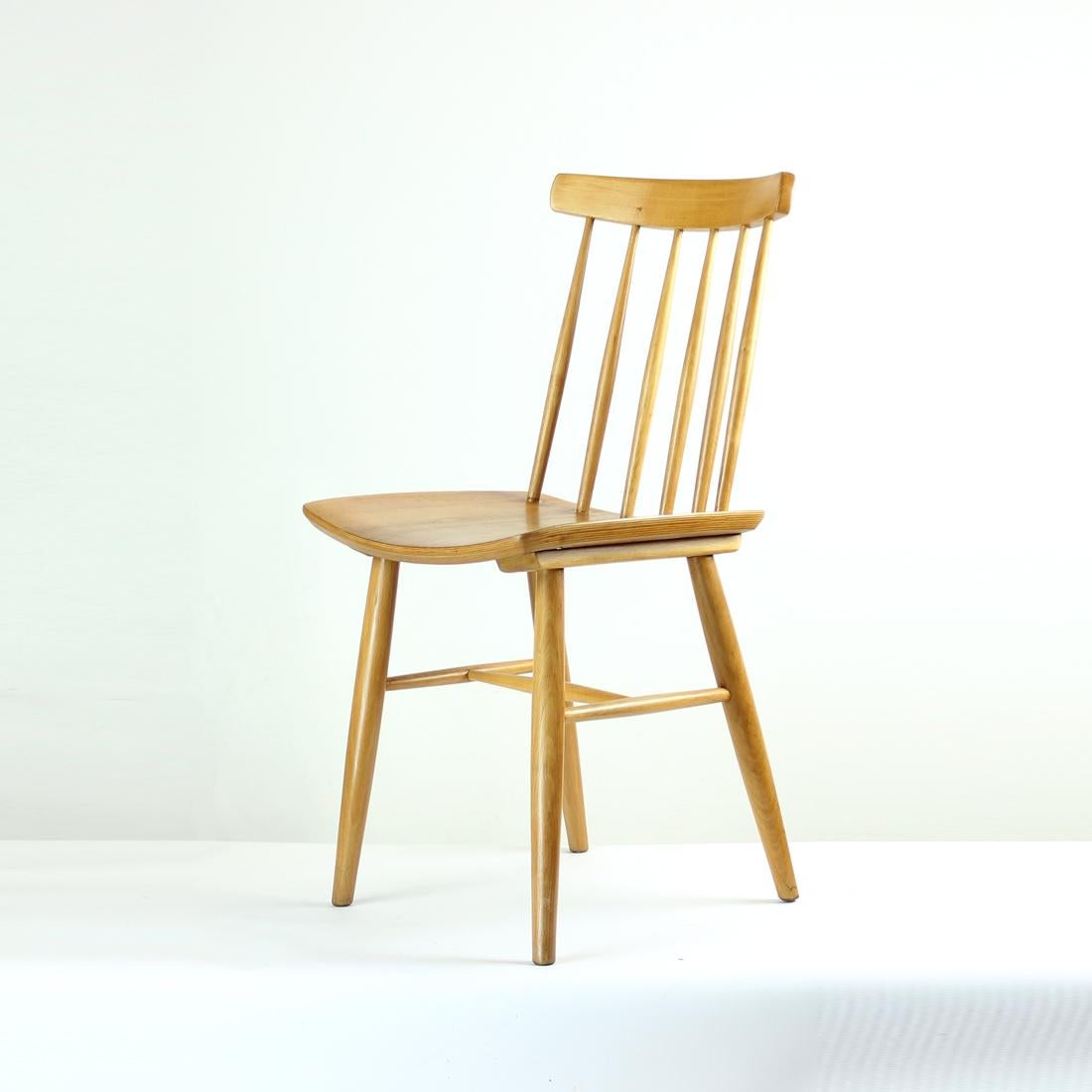 Mid-Century Modern Chaise en chêne du milieu du siècle produite en 1975 en vente