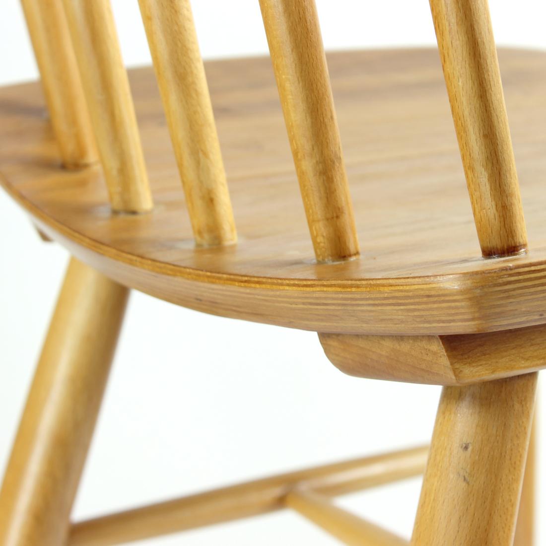 Midcentury Oak Chair Produced in 1975 For Sale 2