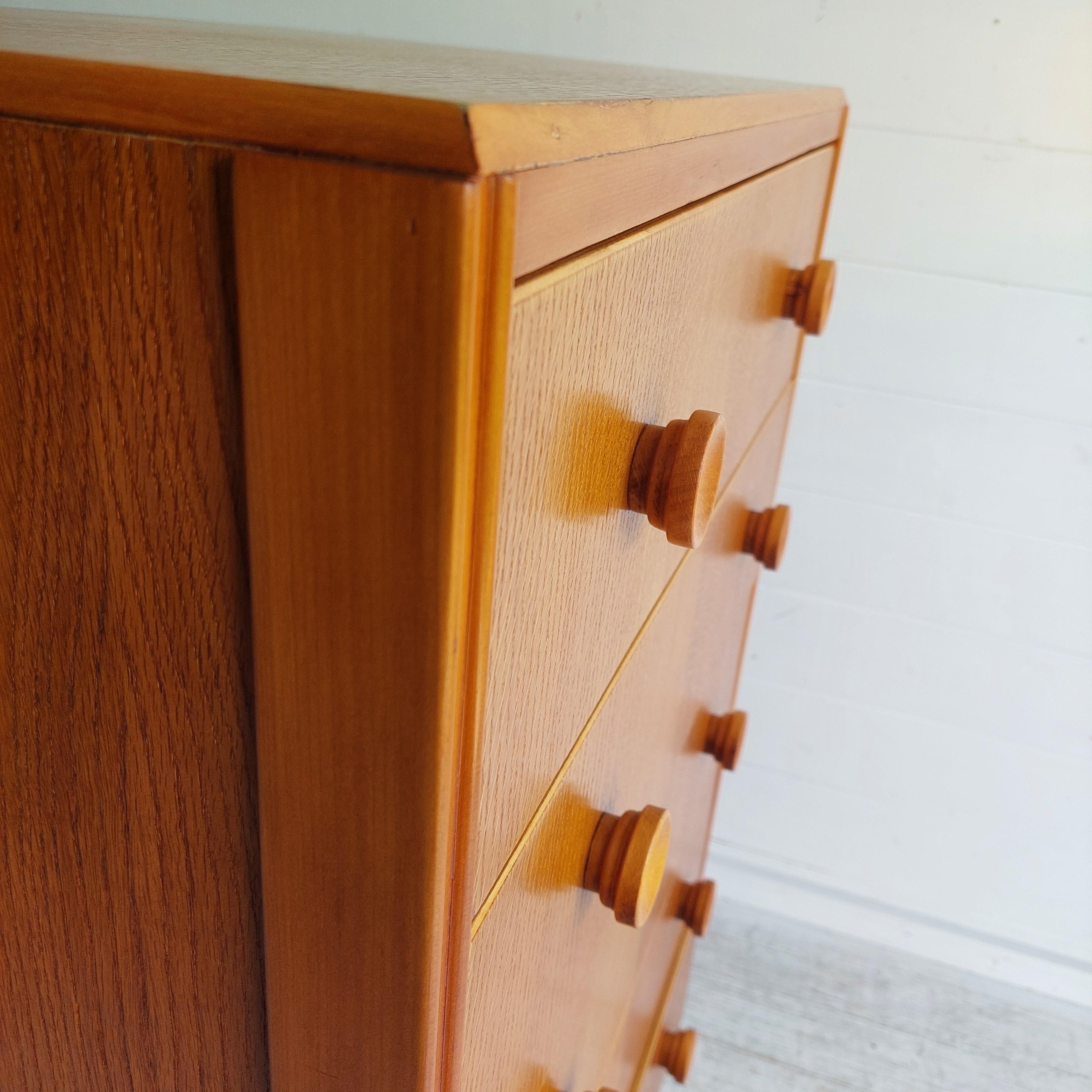 Mid Century Oak Chest Of 5 Drawers Tallboy,  Meredew Style, 60s 4
