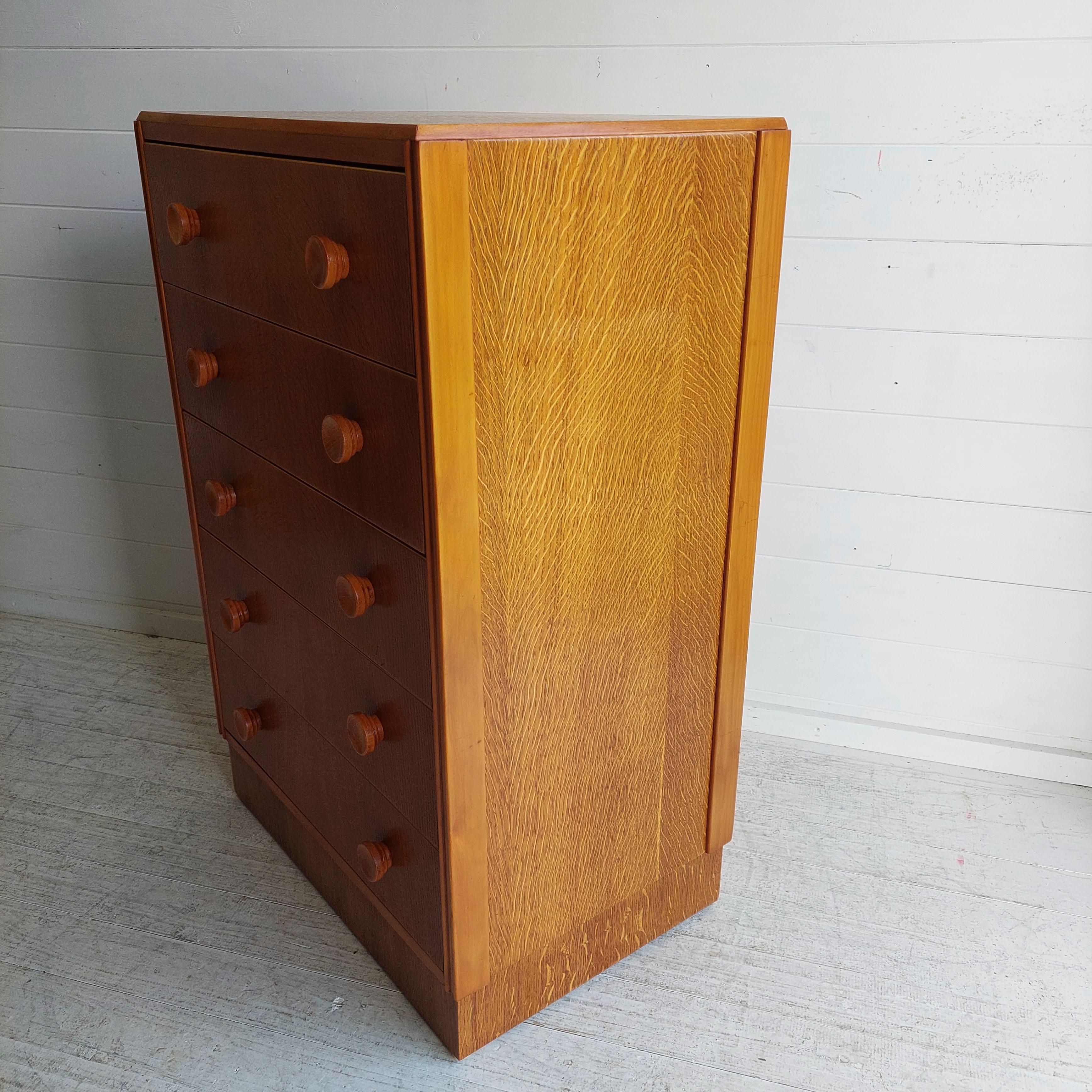20th Century Mid Century Oak Chest Of 5 Drawers Tallboy,  Meredew Style, 60s