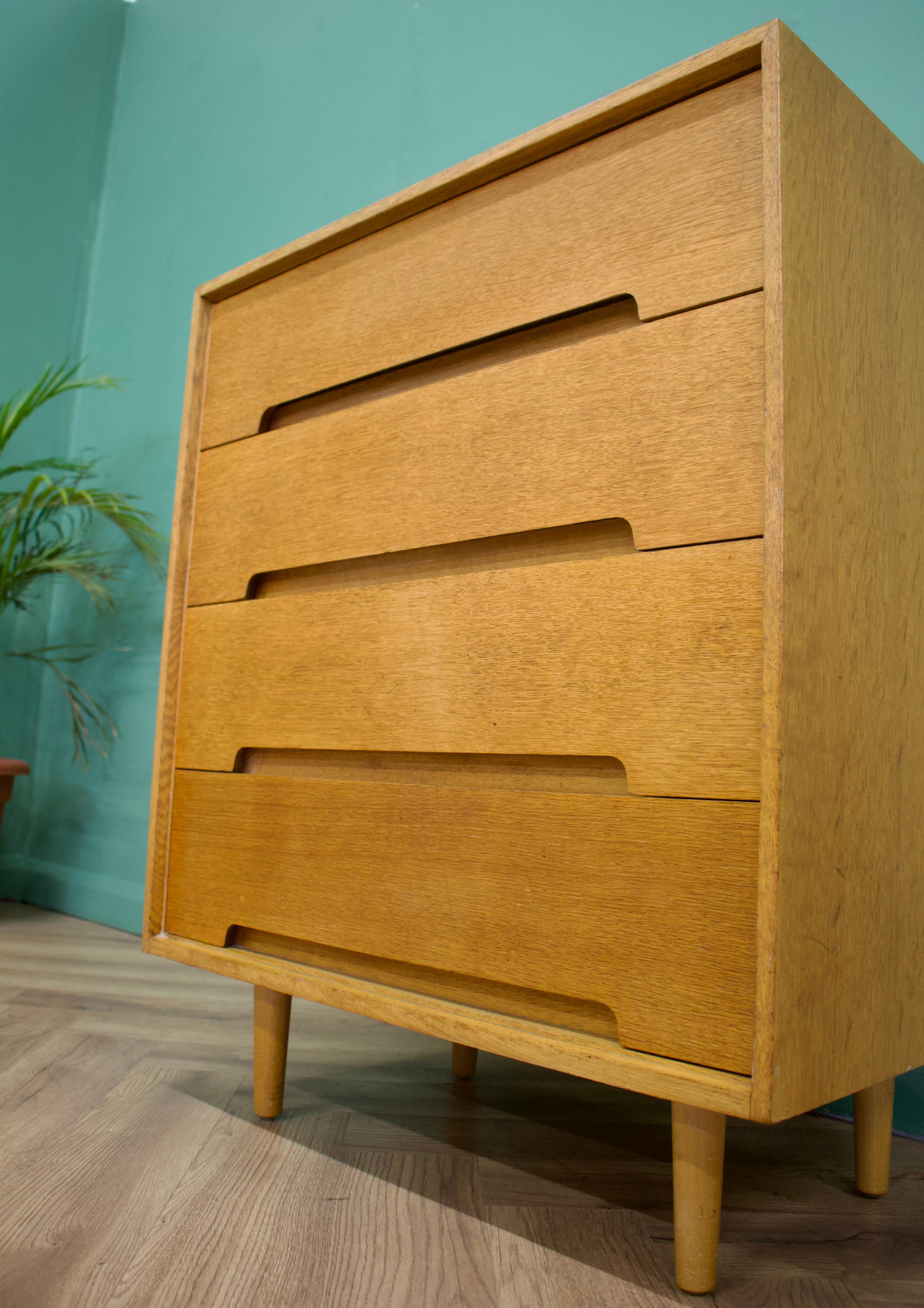 Woodwork Midcentury Oak Chest of Drawers by John & Sylvia Reid for Stag, 1950s