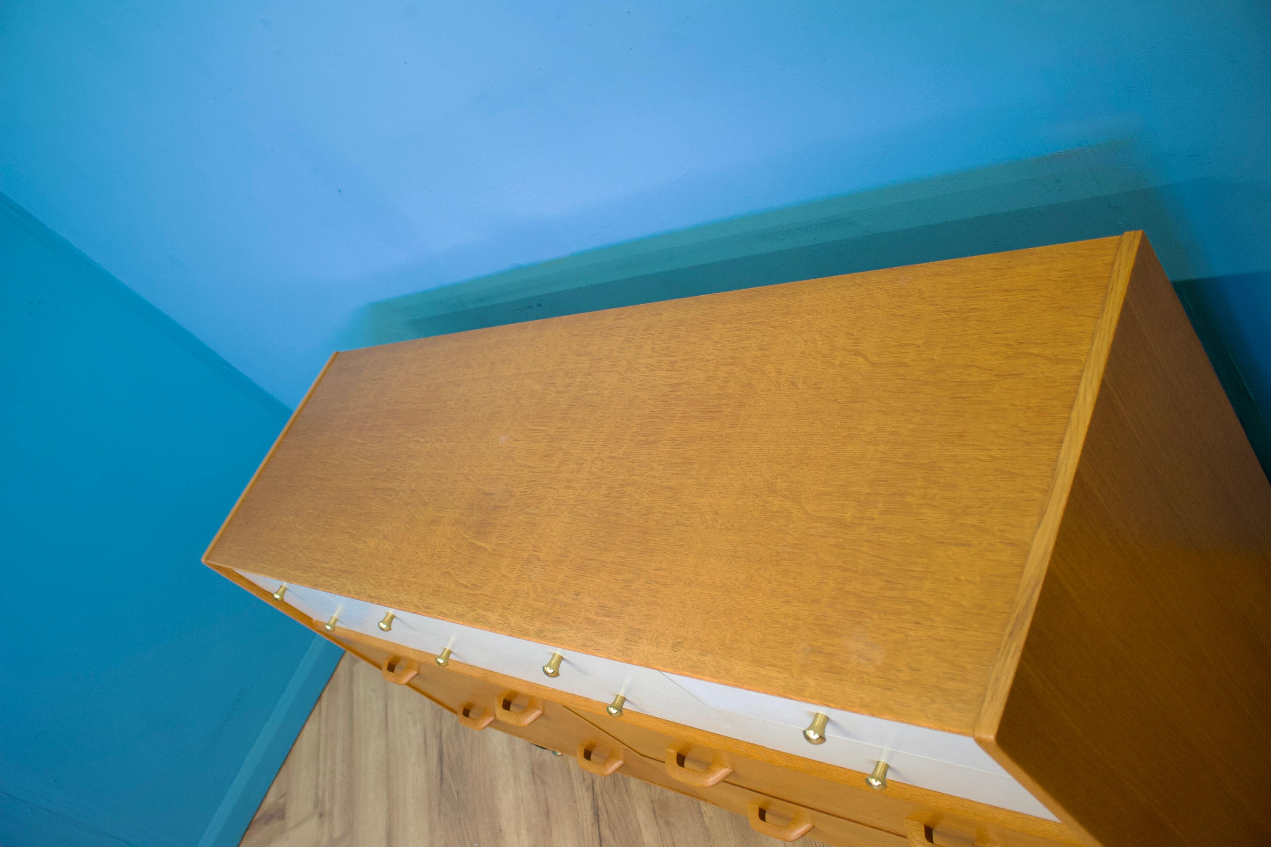 Mid-Century Oak Chest of Drawers or Sideboard from G Plan, 1950s In Good Condition In South Shields, GB