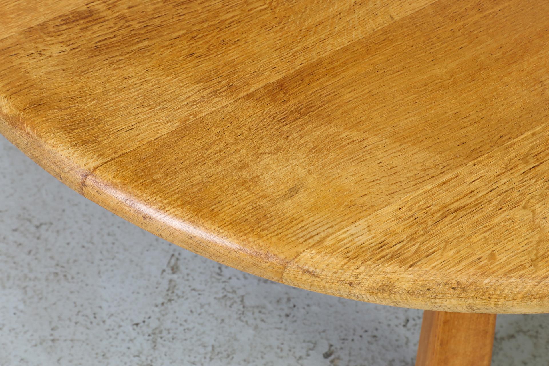 Table basse ou d'appoint en chêne du milieu du siècle dernier par Meubelfabriek Oisterwijk en vente 6