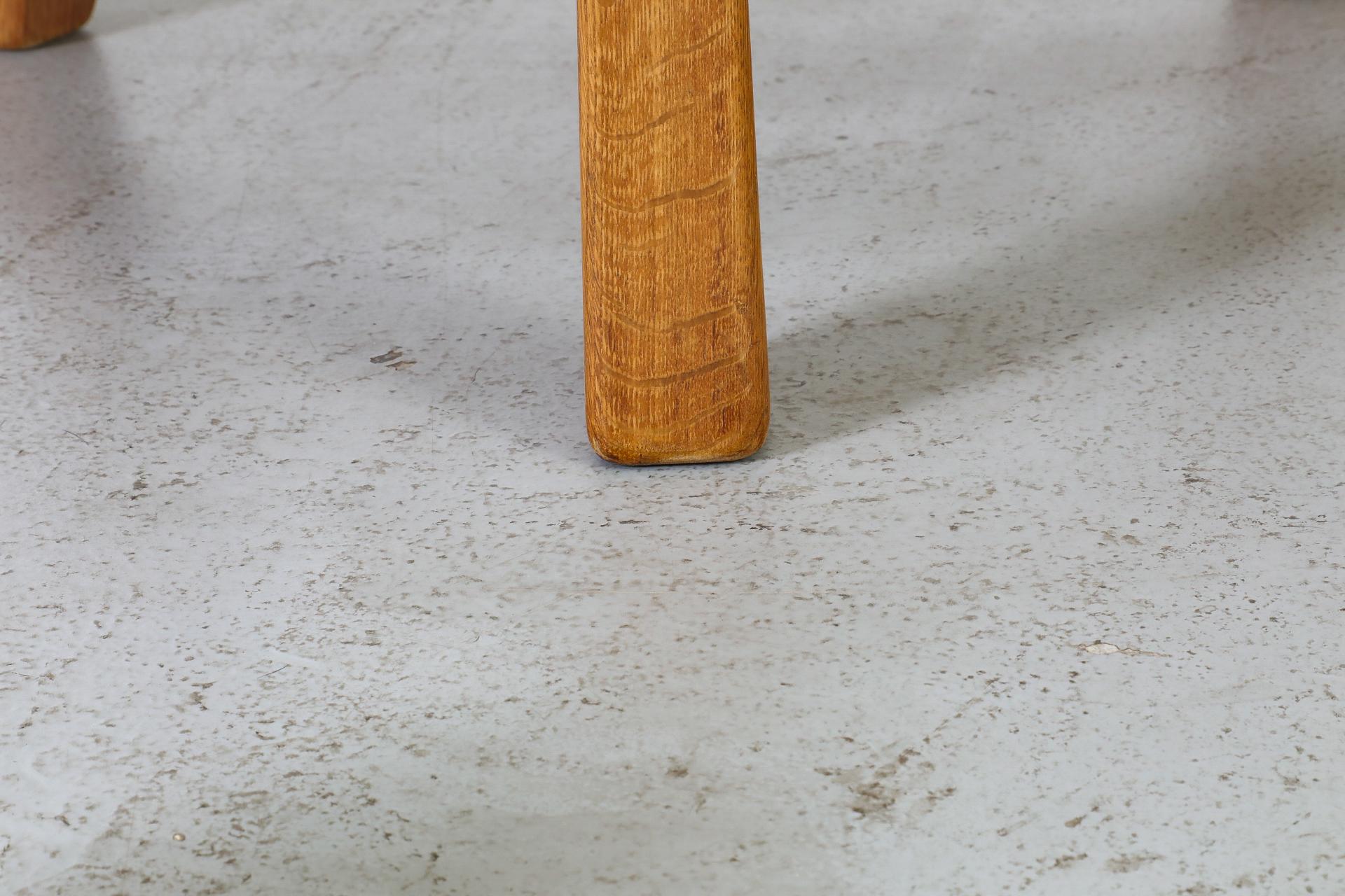 Table basse ou d'appoint en chêne du milieu du siècle dernier par Meubelfabriek Oisterwijk en vente 9