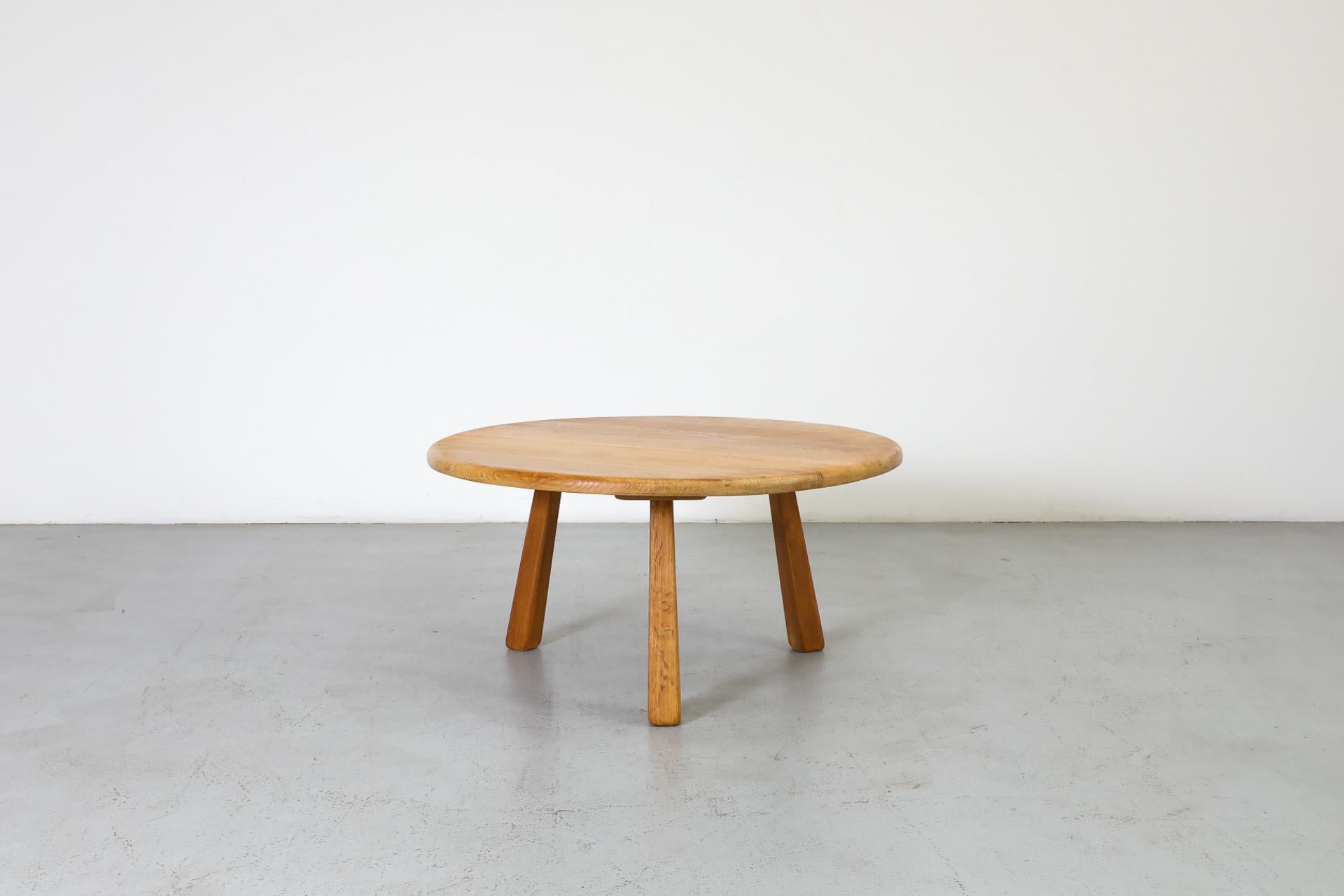 Mid-Century Modern Table basse ou d'appoint en chêne du milieu du siècle dernier par Meubelfabriek Oisterwijk en vente
