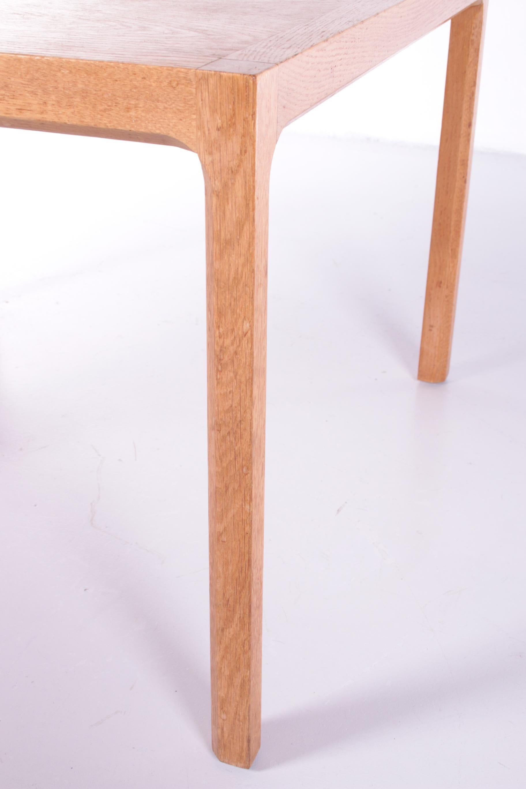 Mesa baja de roble de mediados de siglo de Kai Kristiansen para Aksel Kjersgaard, años 60 en venta 3
