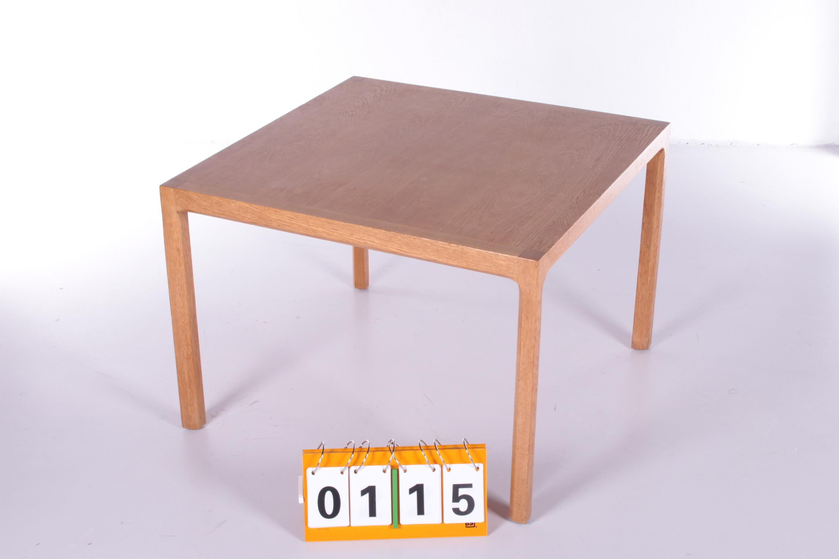 Mesa baja de roble de mediados de siglo de Kai Kristiansen para Aksel Kjersgaard, años 60 Danés en venta