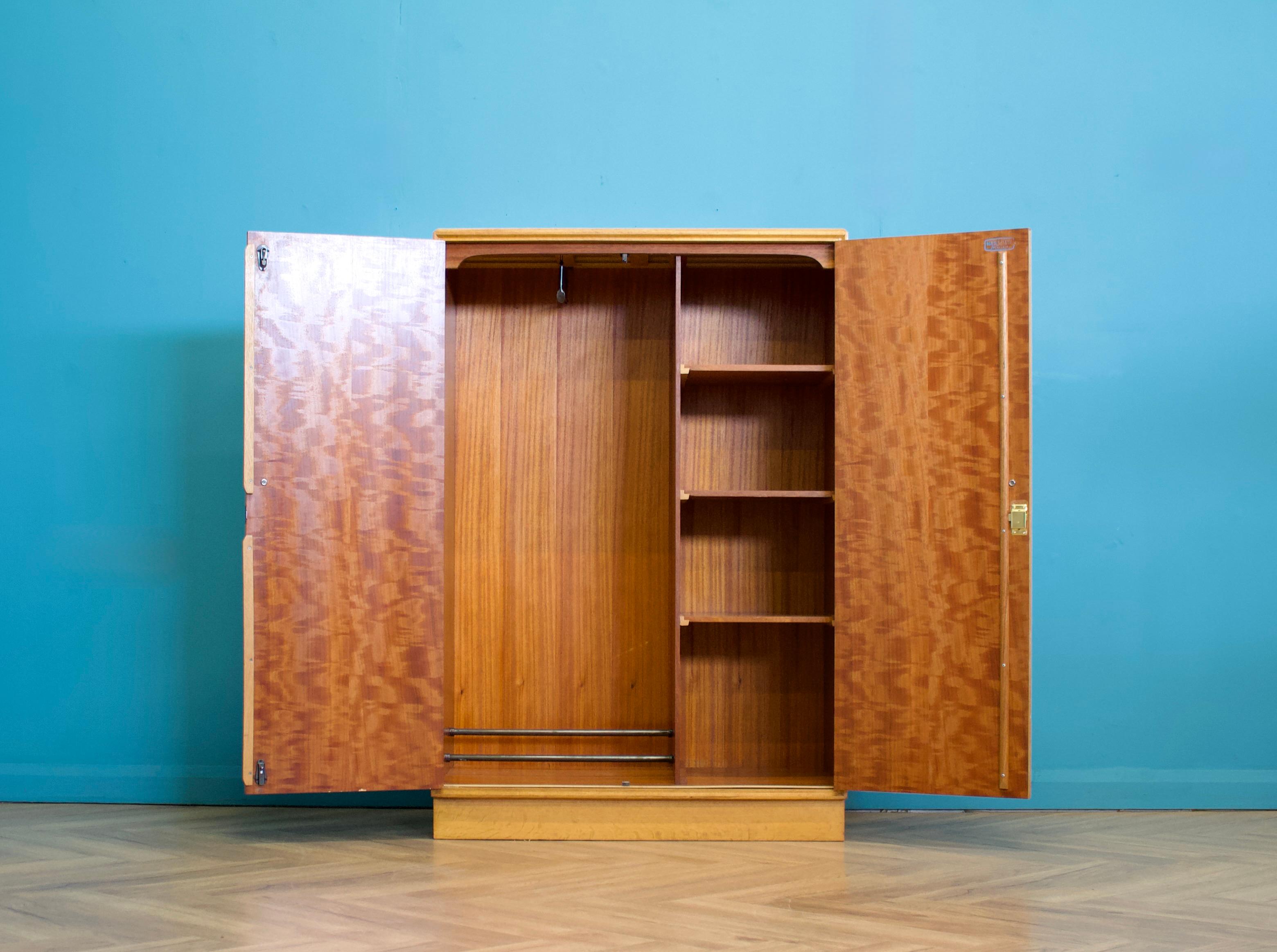 Mid Century, Oak Compact Wardrobe from Meredew, 1950s 2